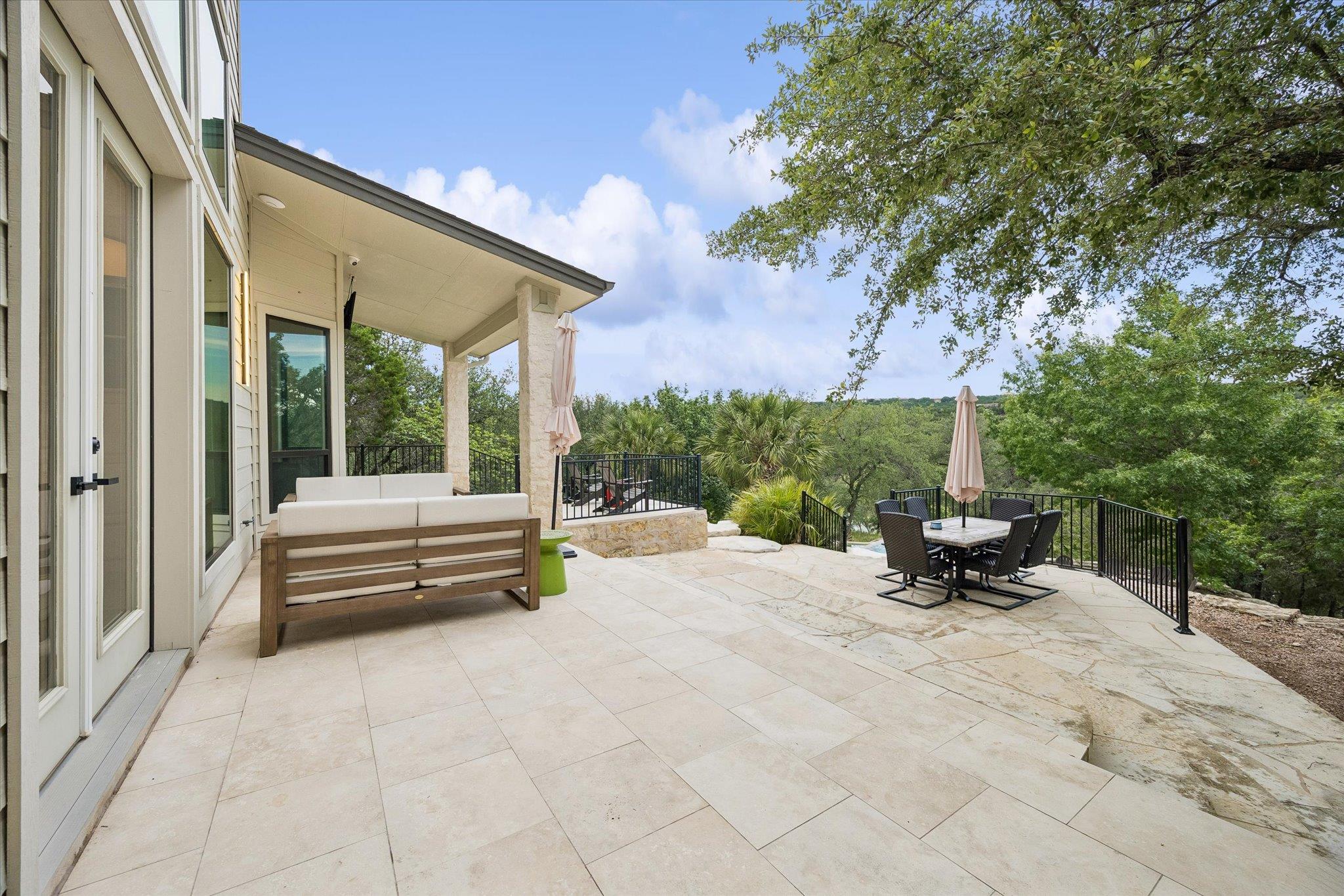 9339702 Property Photo 30