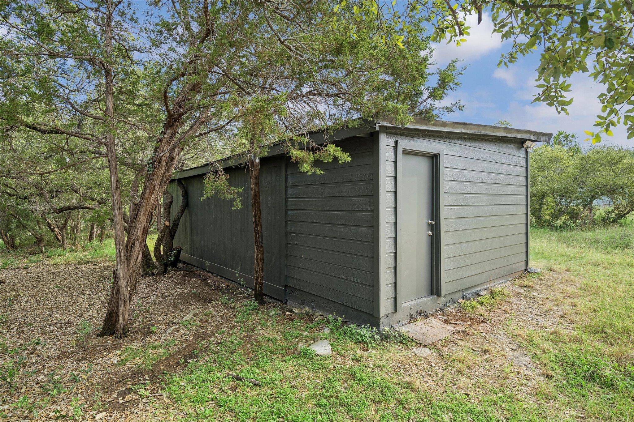 9339702 Property Photo 39