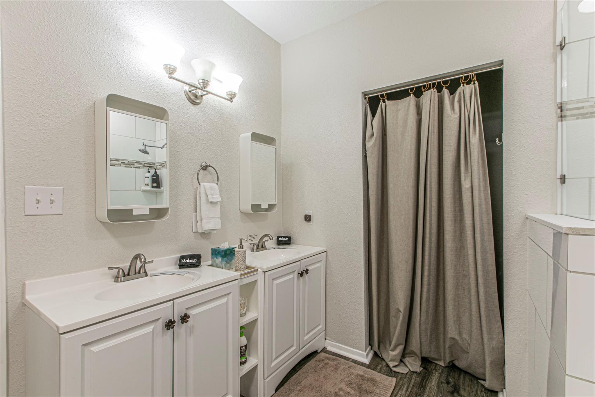 1608 Hutto Rd Property Photo 12