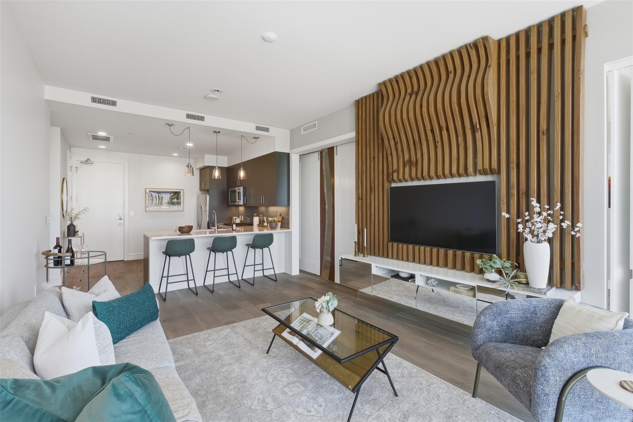 222 West Ave #1404 Property Photo 11