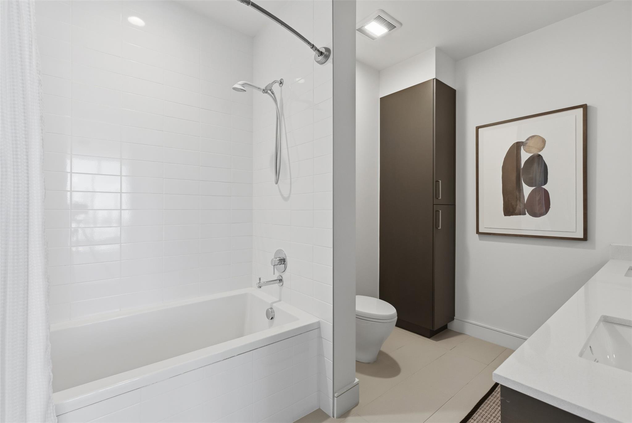 222 West Ave #1404 Property Photo 20