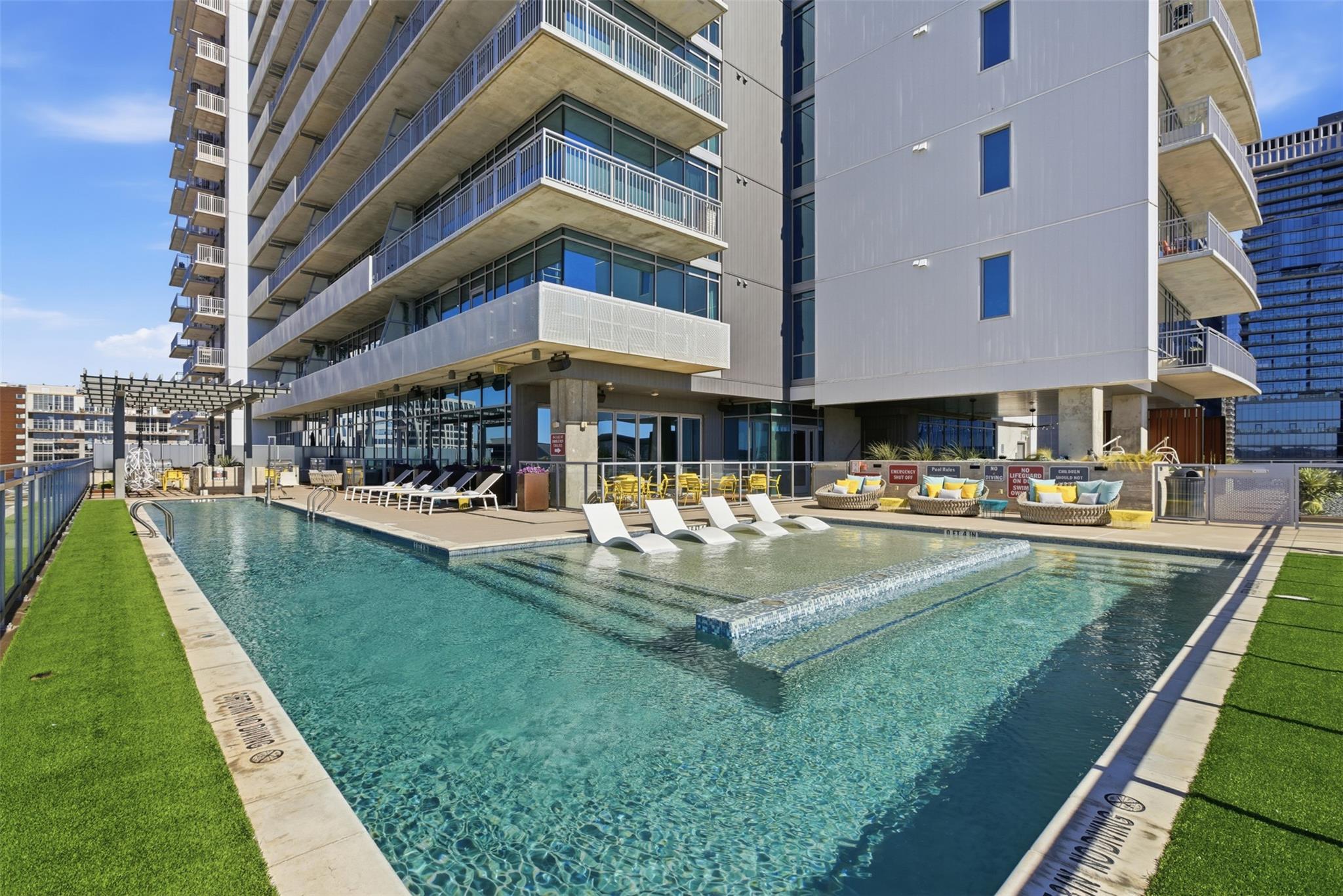 222 West Ave #1404 Property Photo 26