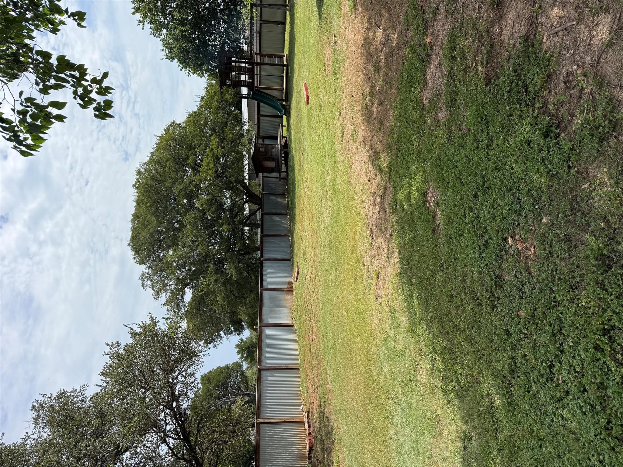 1009 Swallow Dr Property Photo 21