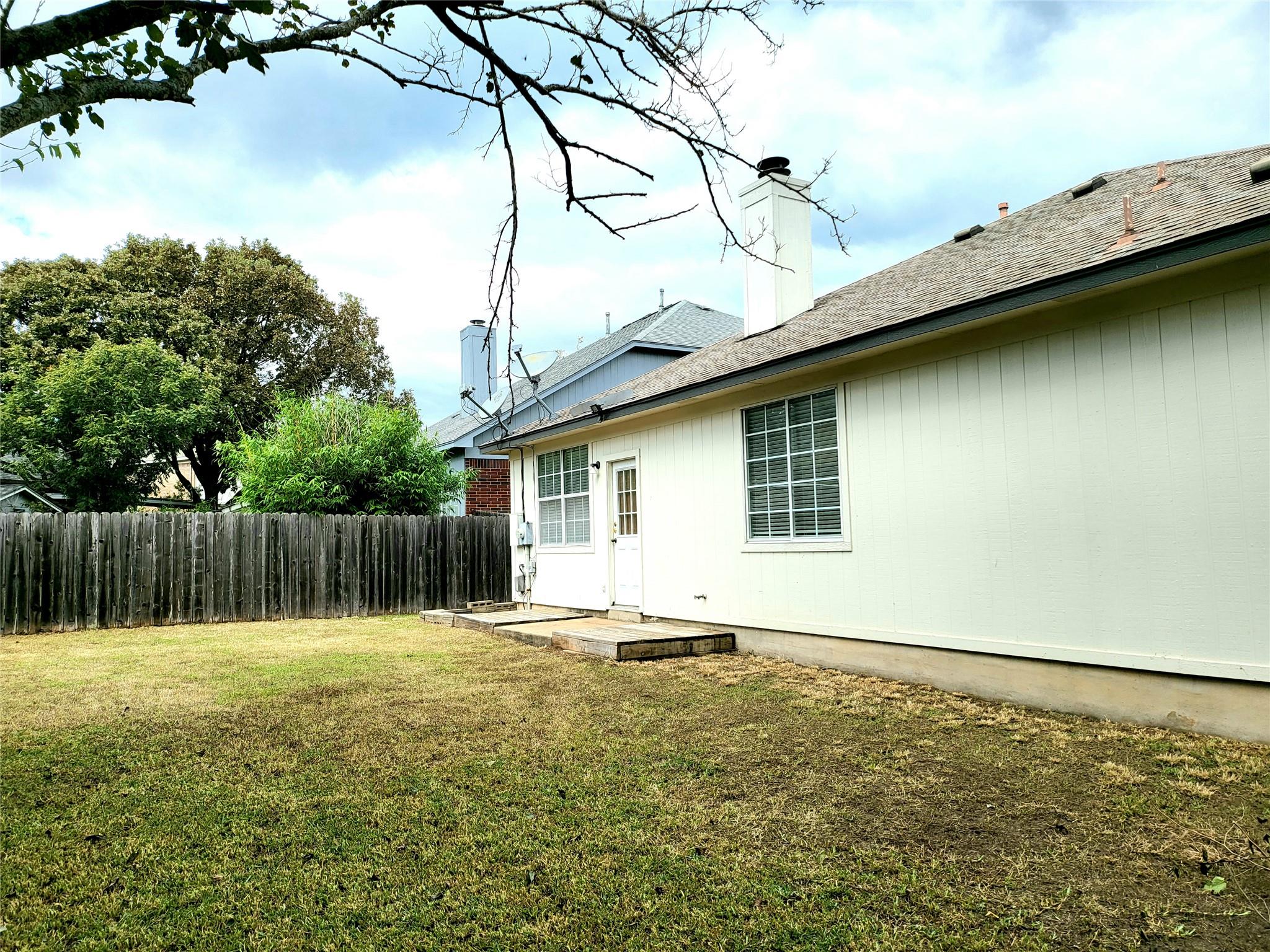 8505 Chat Ln Property Photo 21