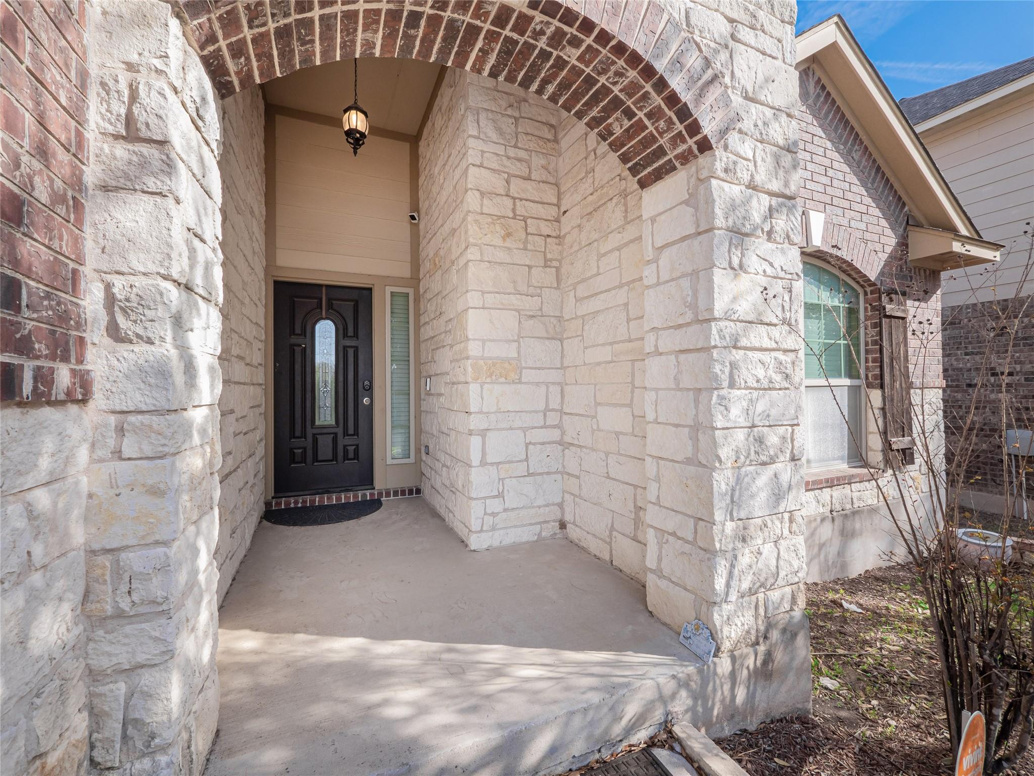 9612 Alex Ln Property Photo 2