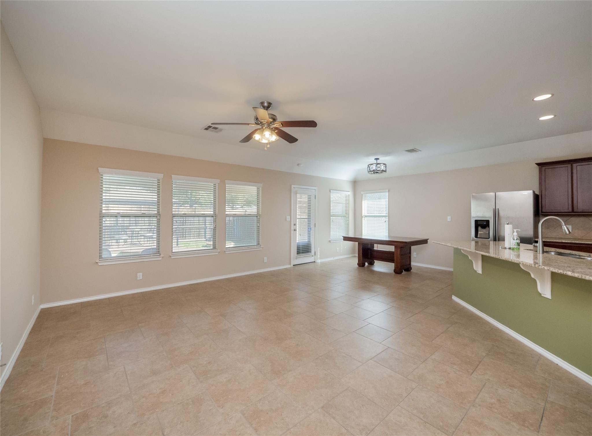 9612 Alex Ln Property Photo 5