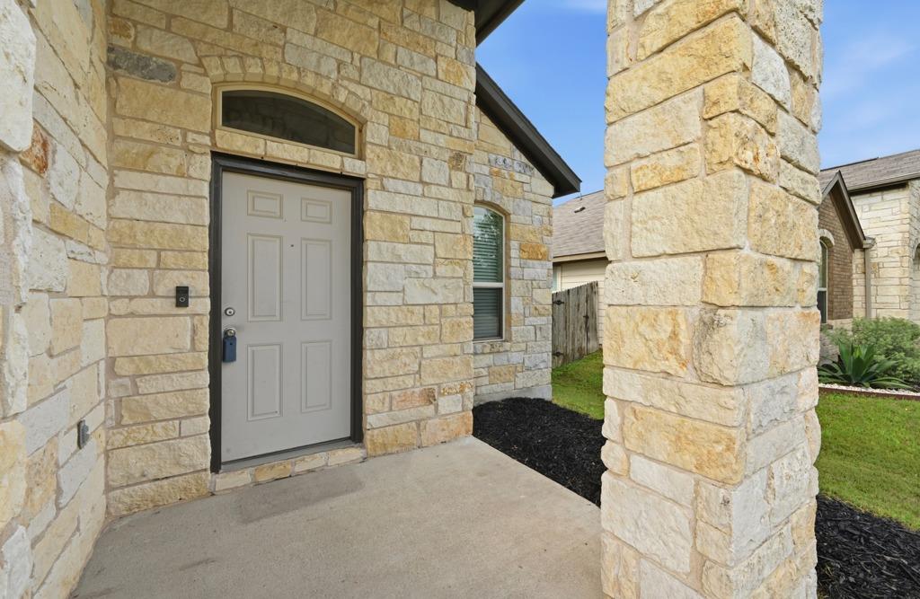 209 Noddy Rd Property Photo 3