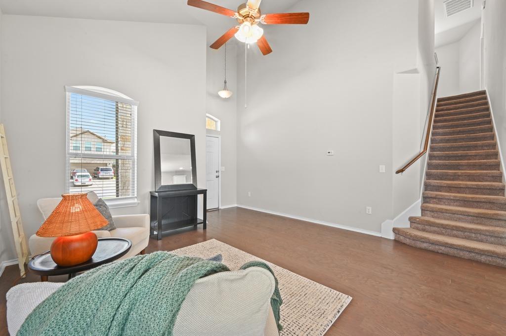 209 Noddy Rd Property Photo 6