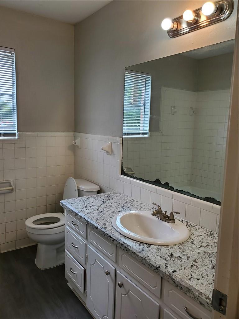 1065 Linde Ave #1065 Property Photo 3