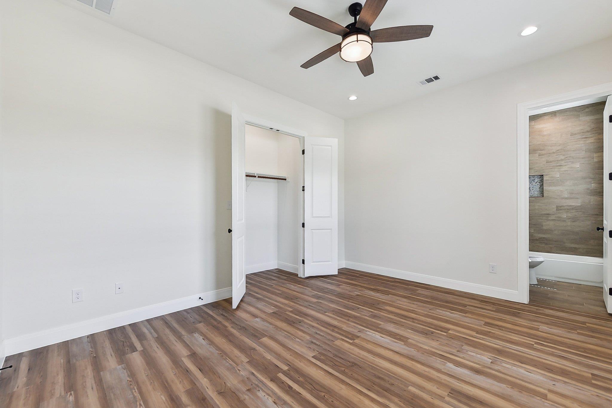 104 Callie St Property Photo 22