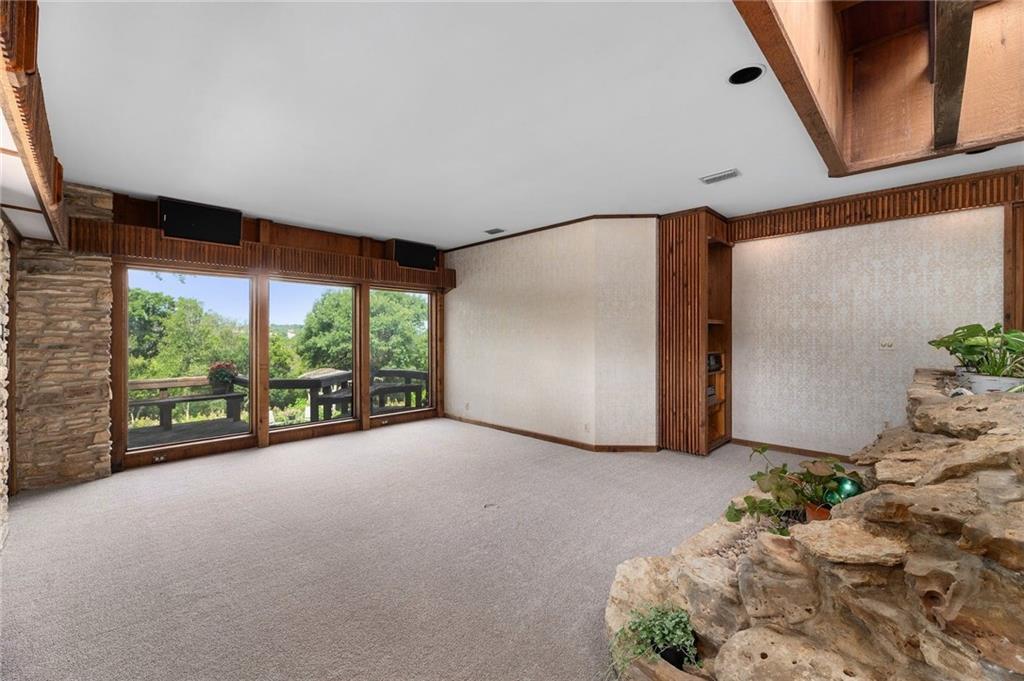 610 Lancelot Way Property Photo 10