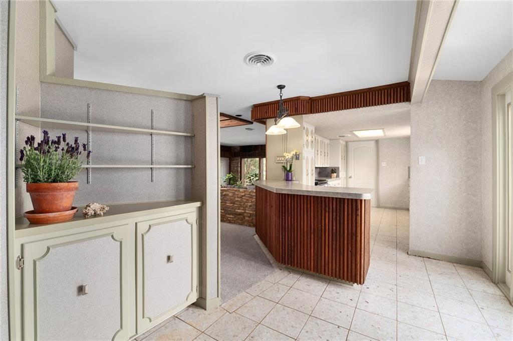 610 Lancelot Way Property Photo 15