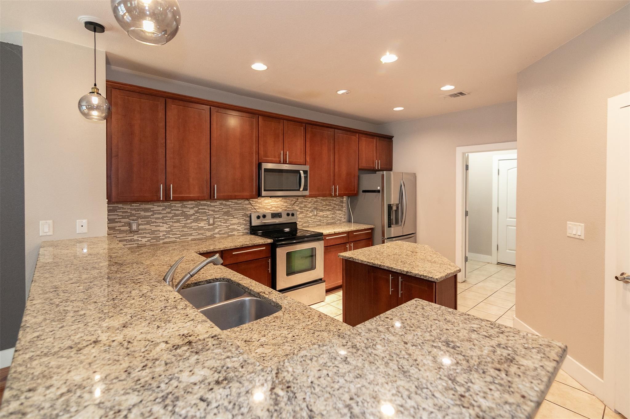3313 Minnie St #a Property Photo 5