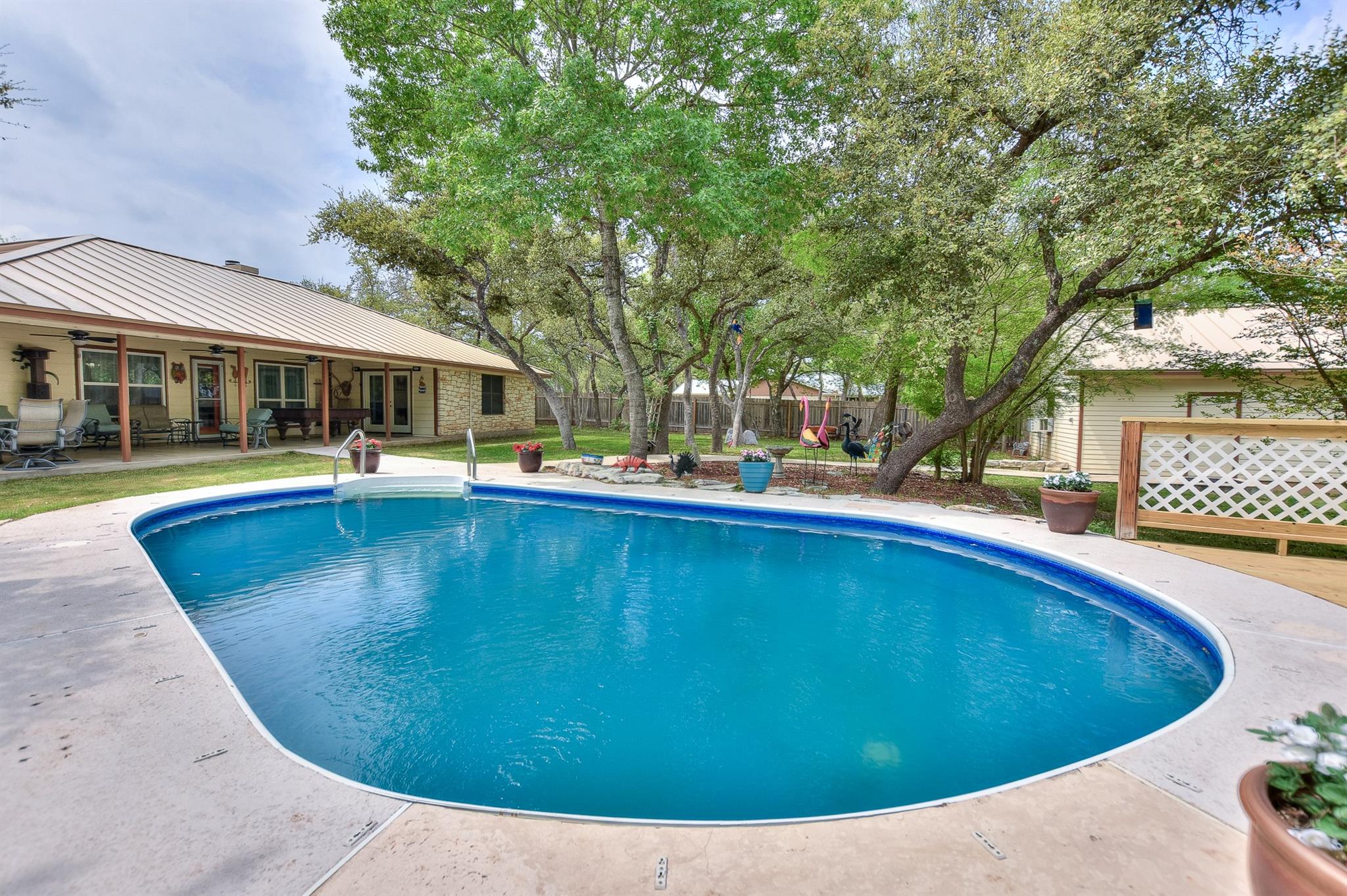 527 W Esparada Dr Property Photo