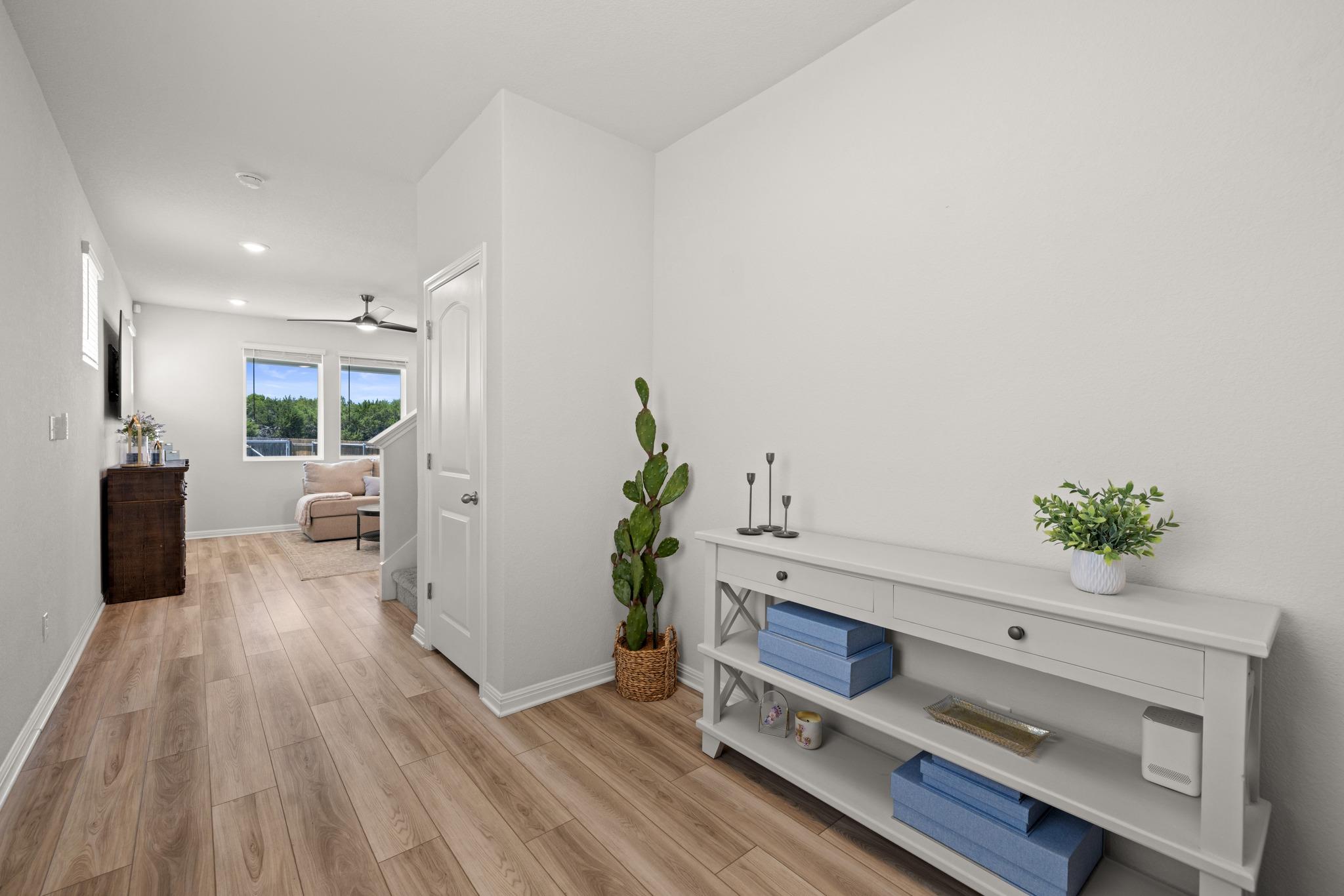 2049 Winston Way Property Photo 5
