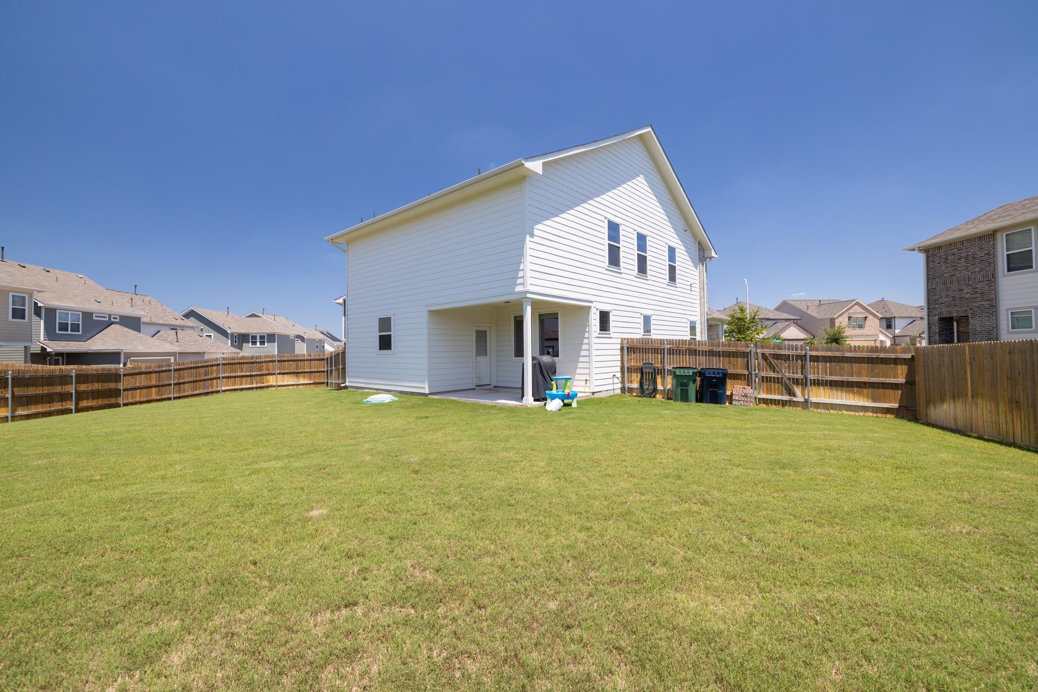 2049 Winston Way Property Photo 30