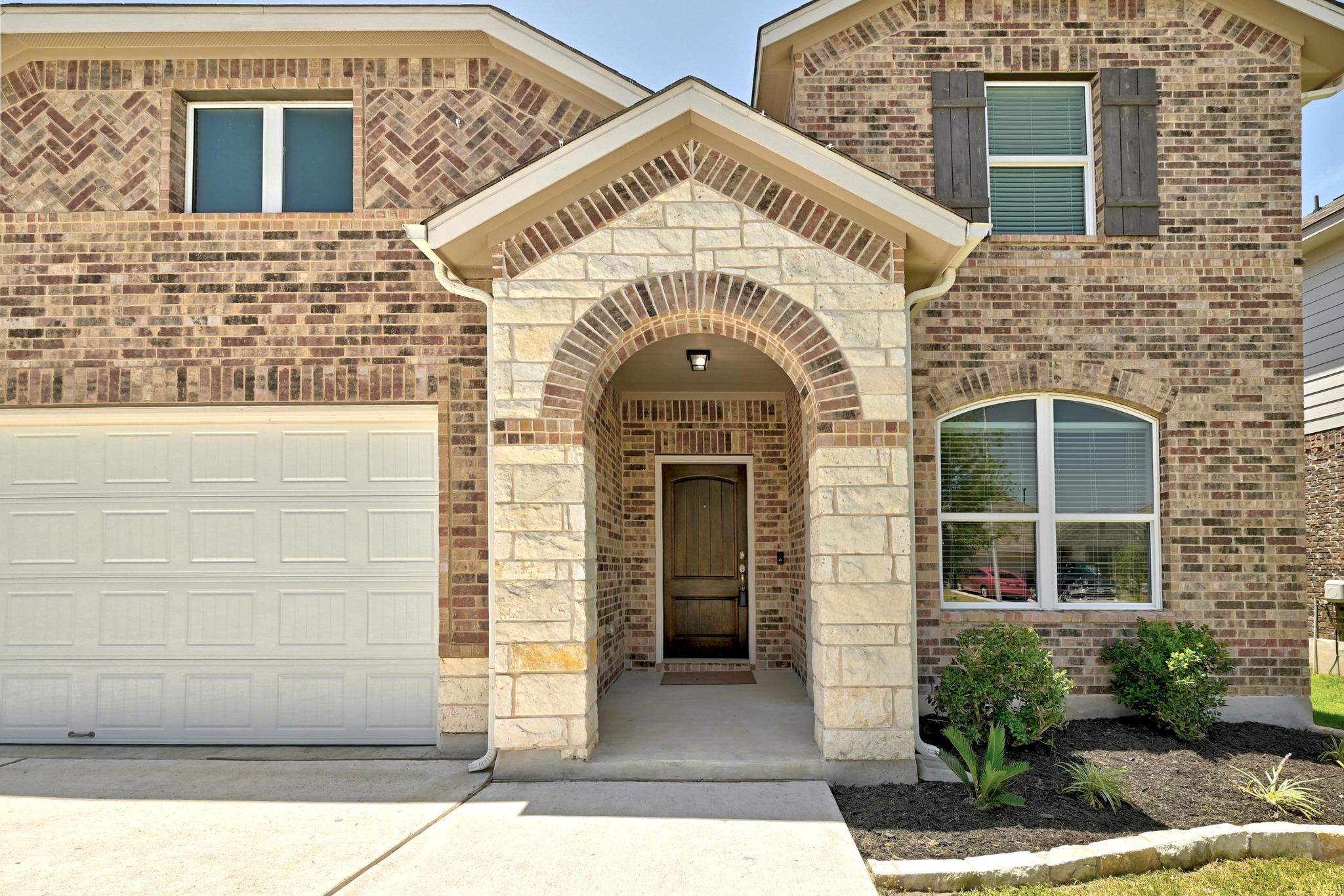 901 S San Marcos St Property Photo 2