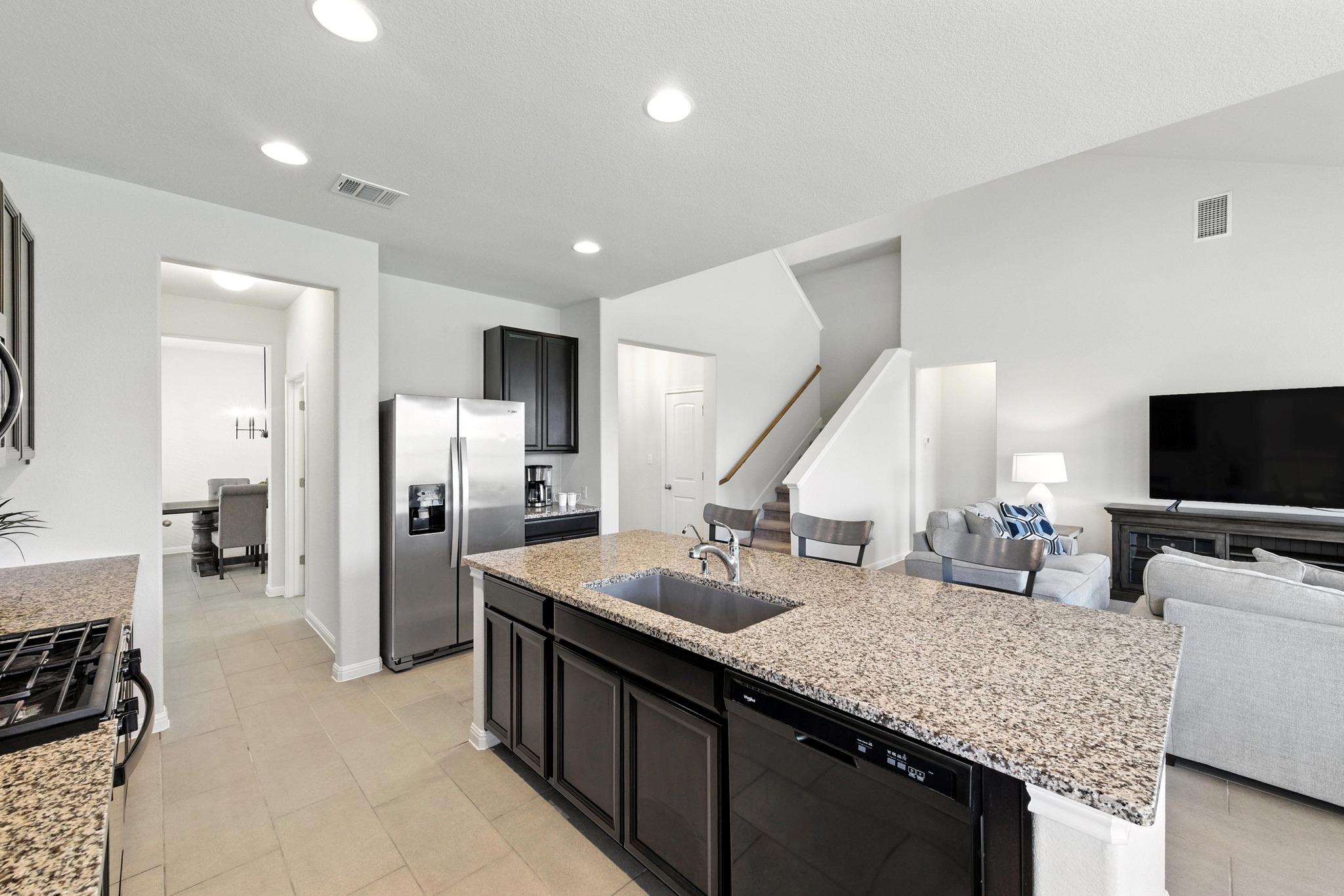 901 S San Marcos St Property Photo 12