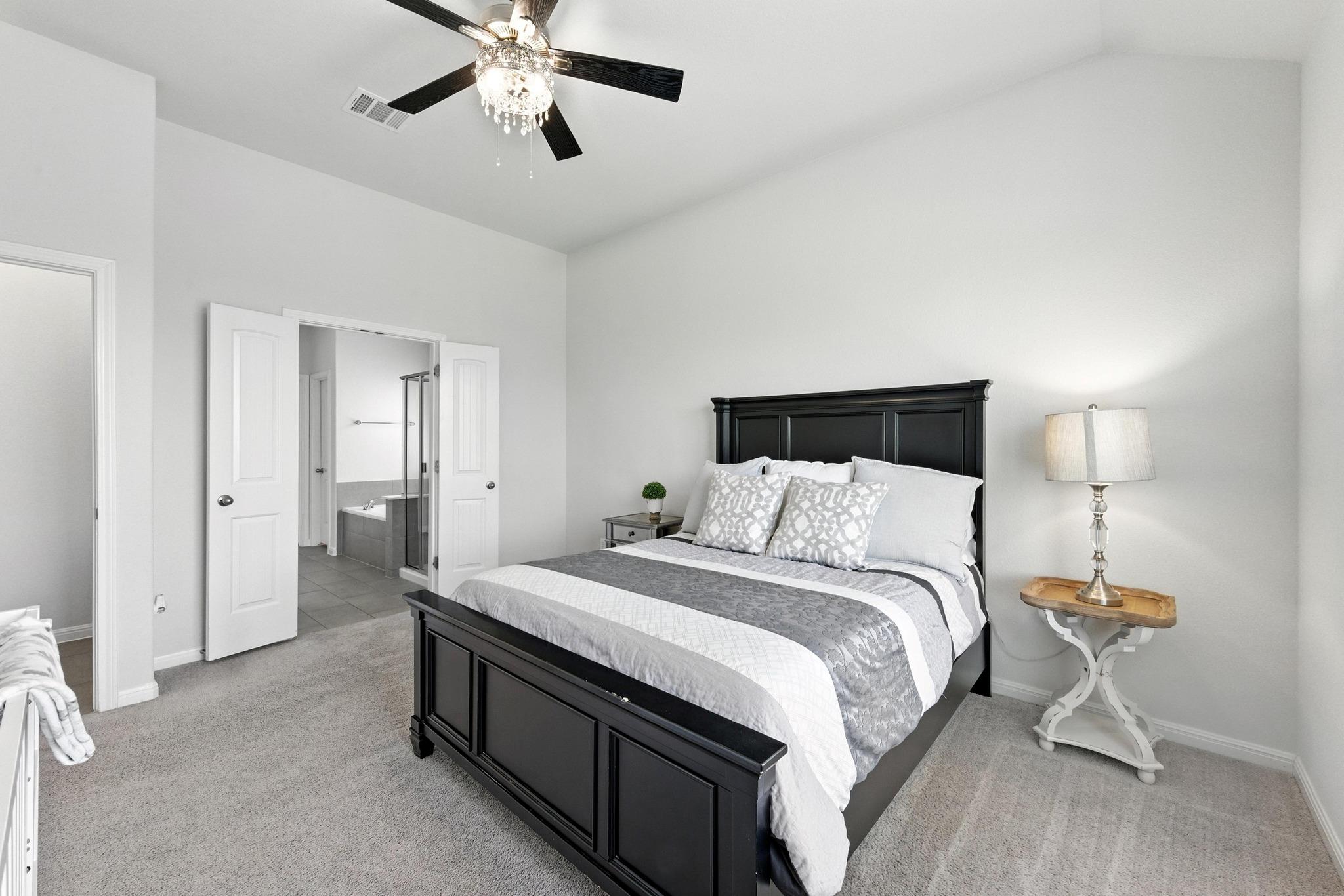 901 S San Marcos St Property Photo 19