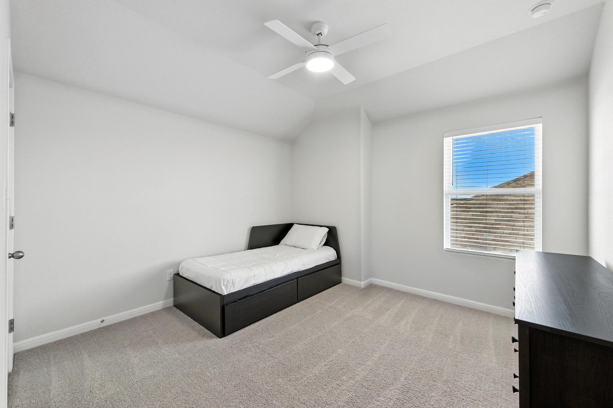 901 S San Marcos St Property Photo 27