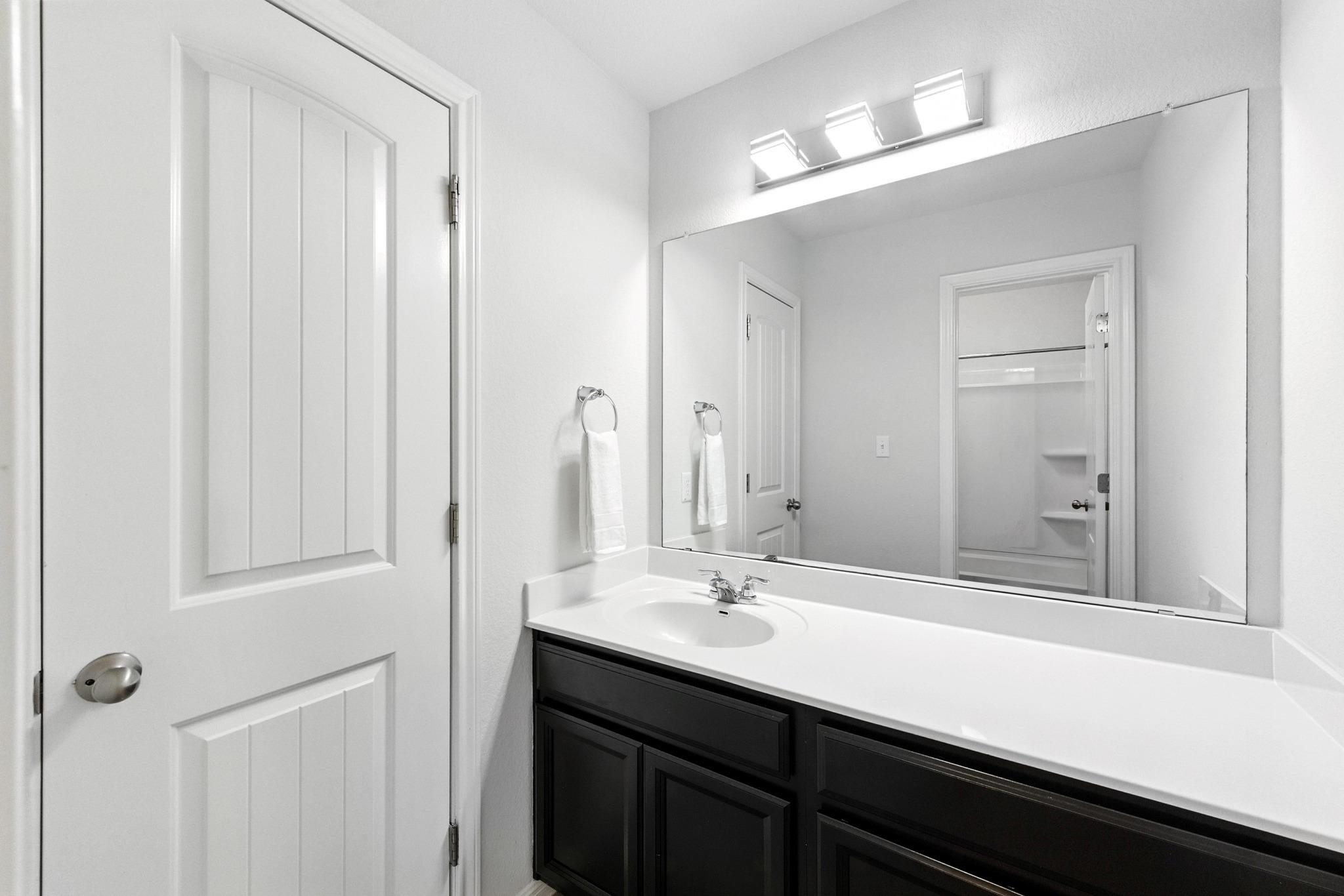 901 S San Marcos St Property Photo 28