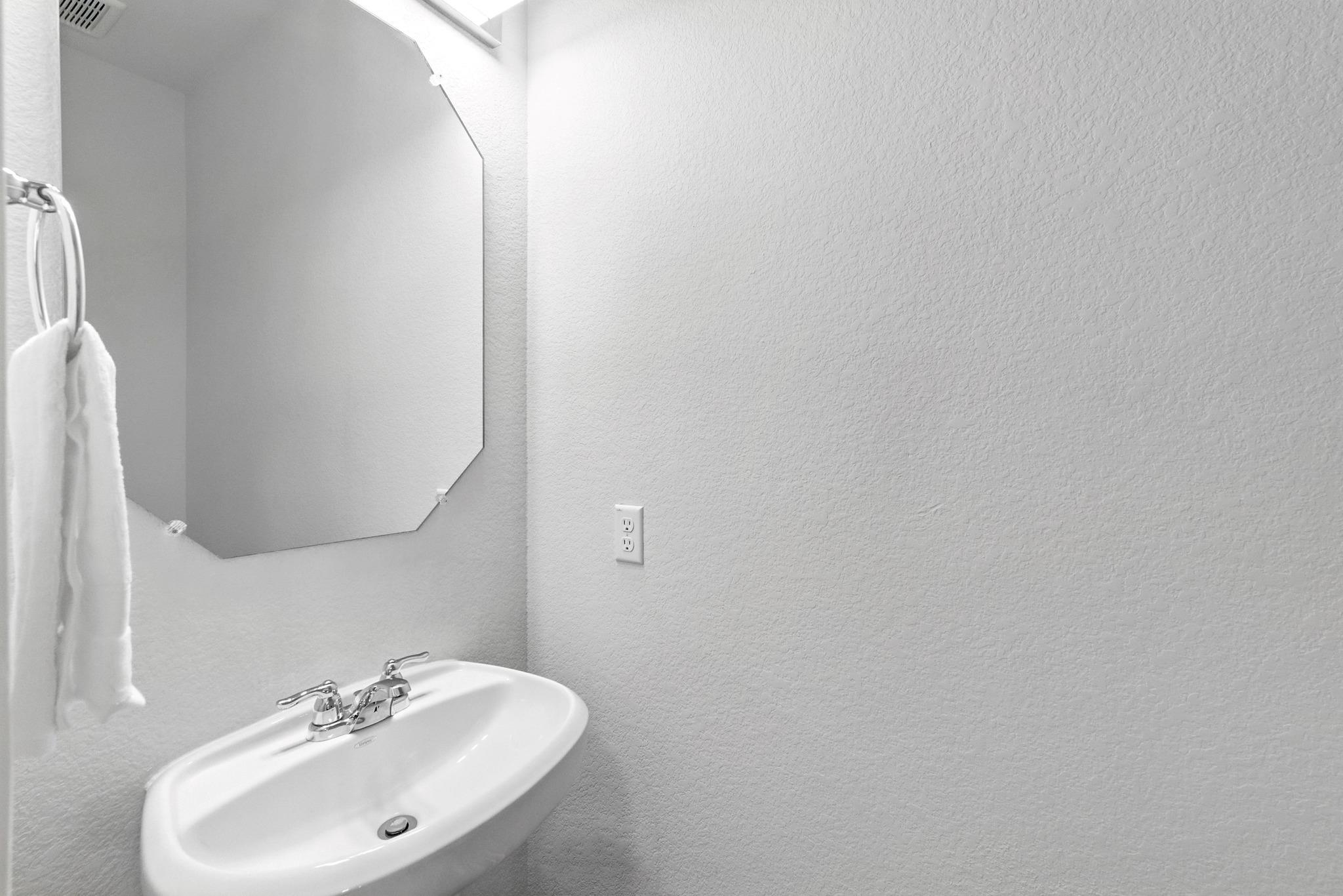 901 S San Marcos St Property Photo 31