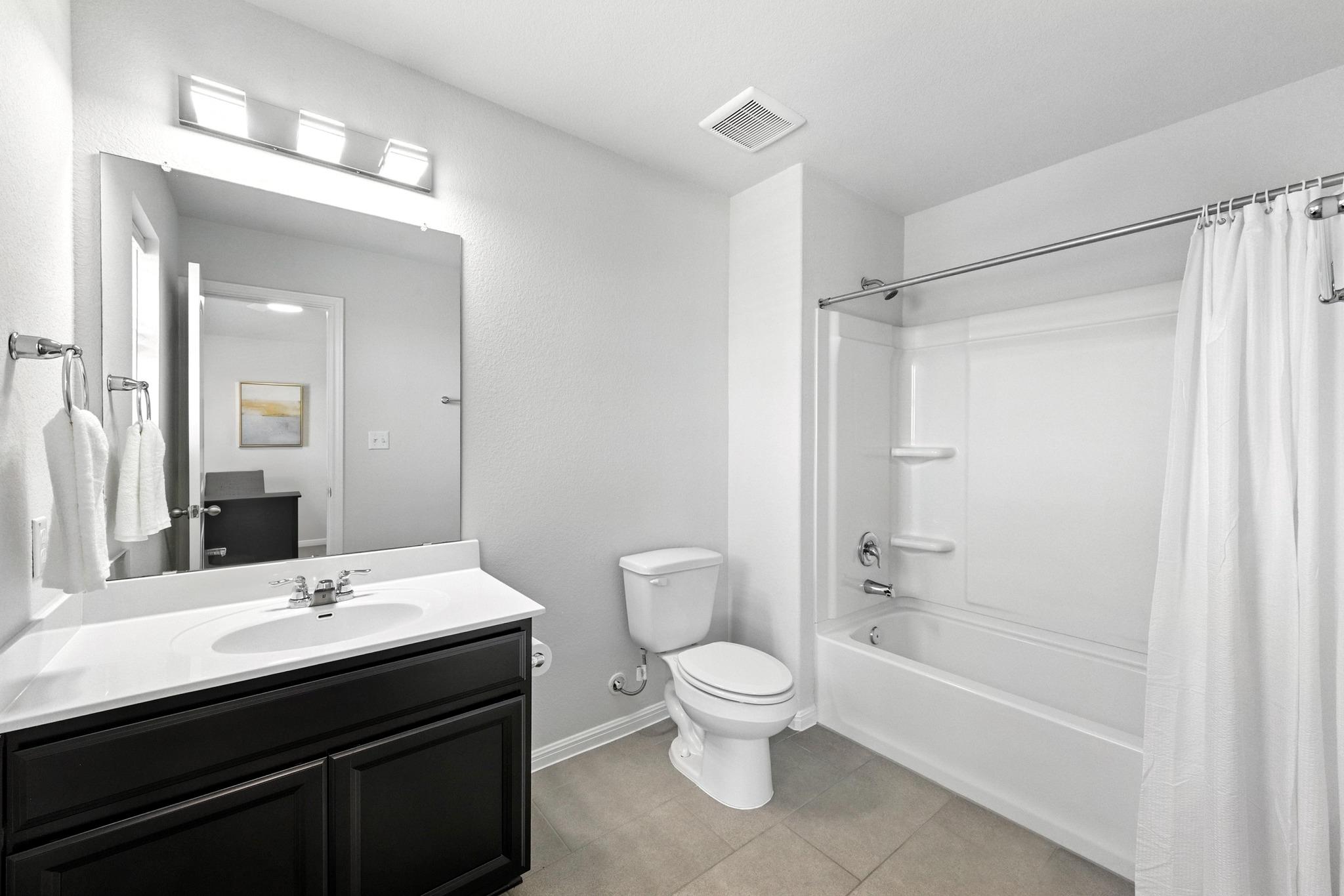 901 S San Marcos St Property Photo 32