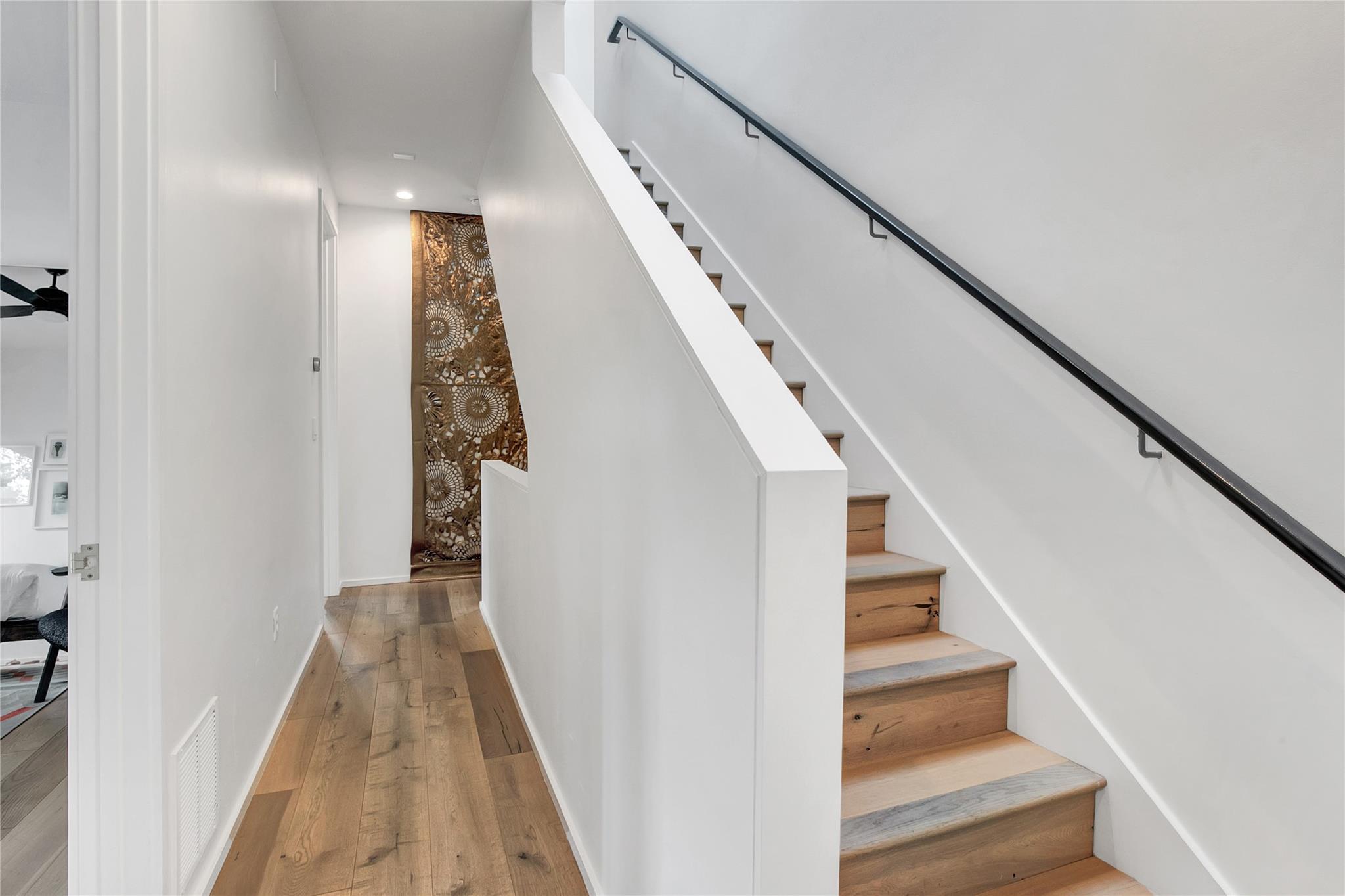 52 Waller St #a Property Photo 8