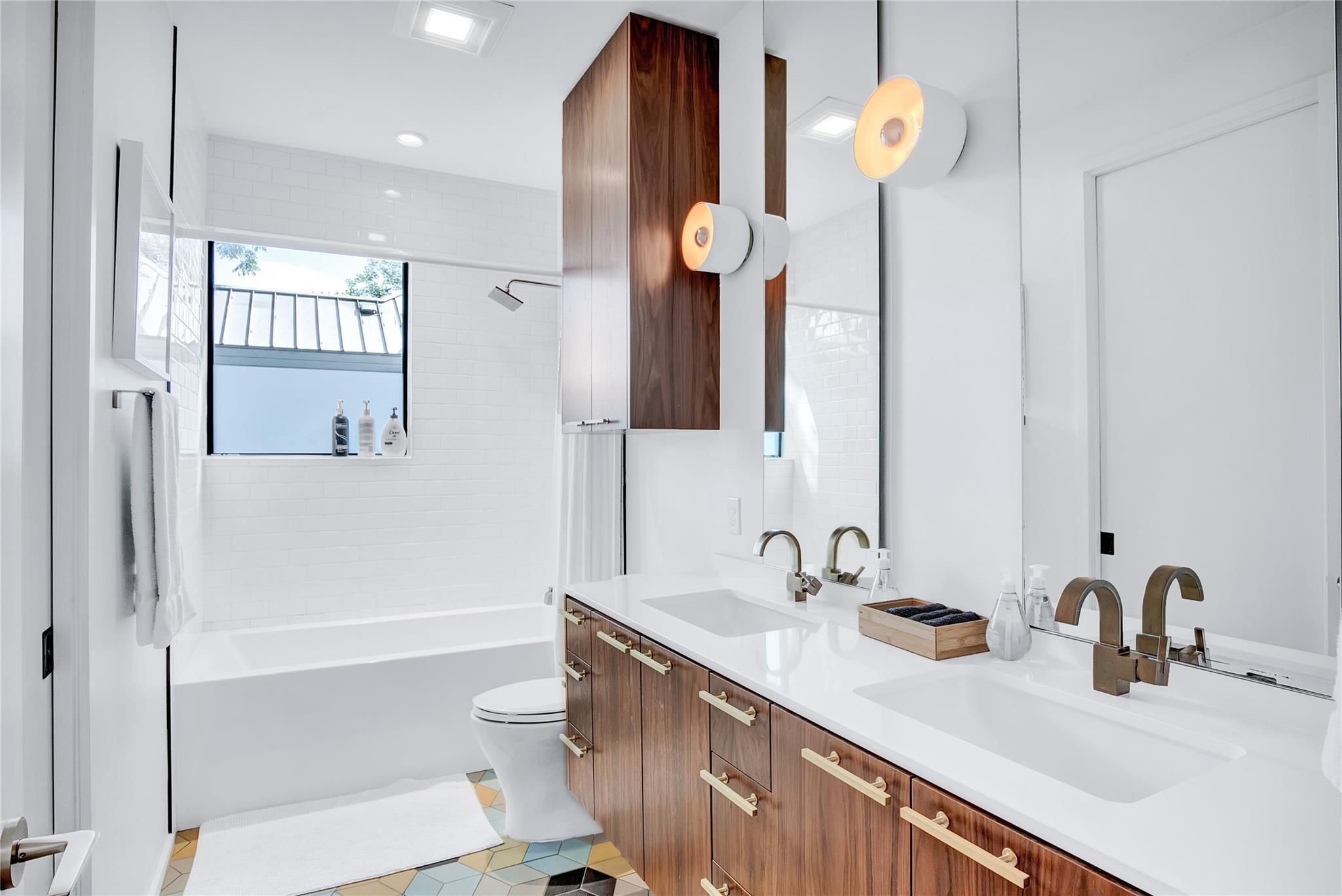 52 Waller St #a Property Photo 12