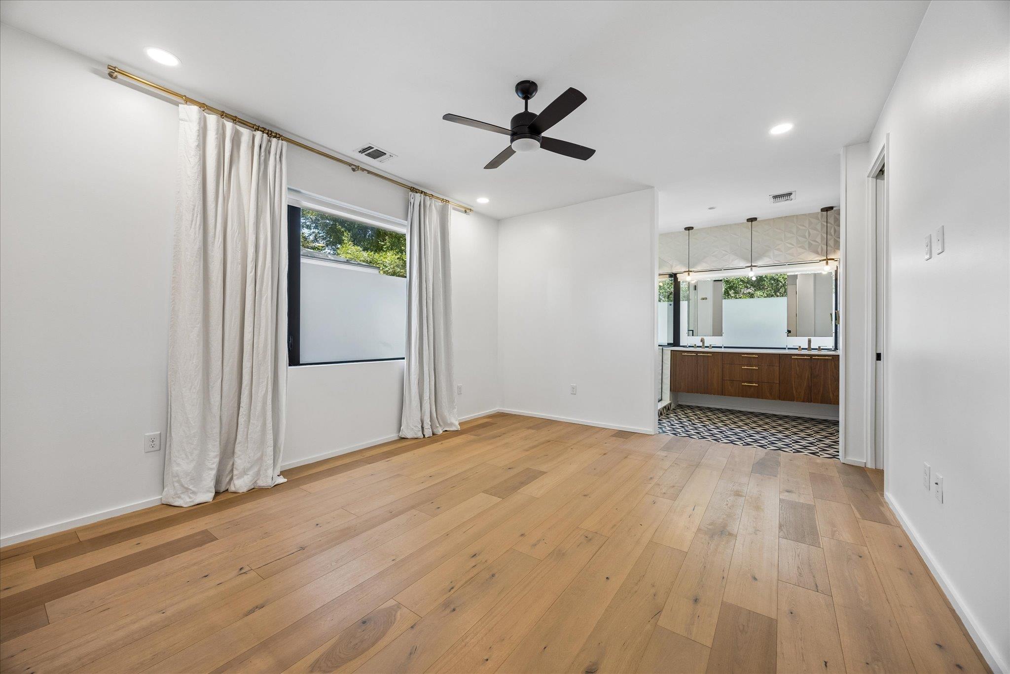 52 Waller St #a Property Photo 15