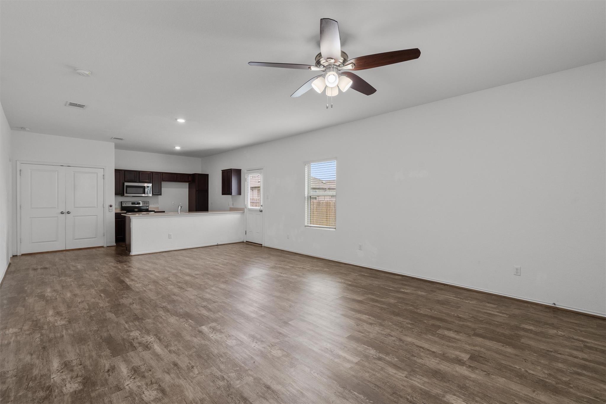 791 Circle Way Property Photo 10