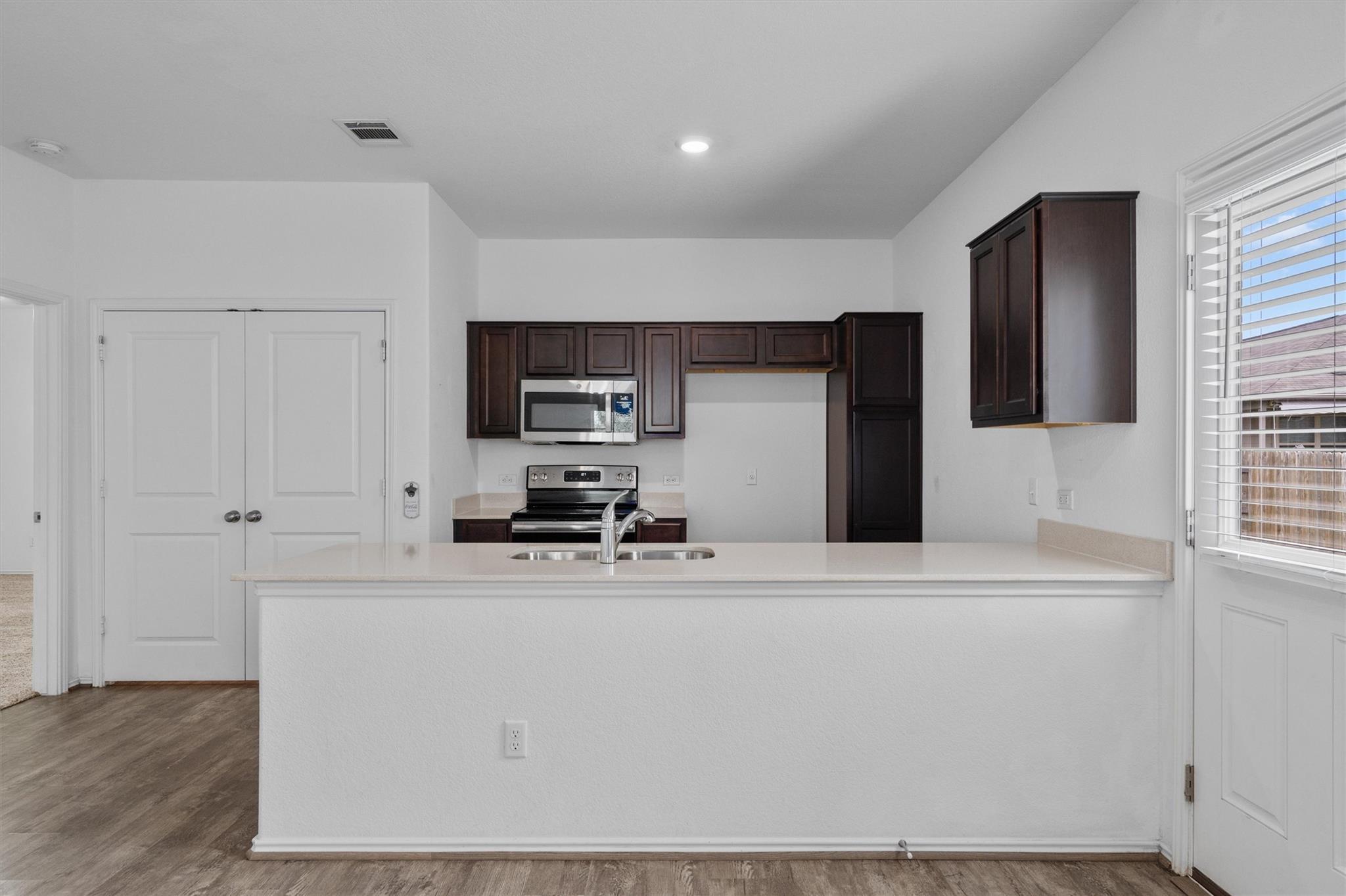 791 Circle Way Property Photo 12