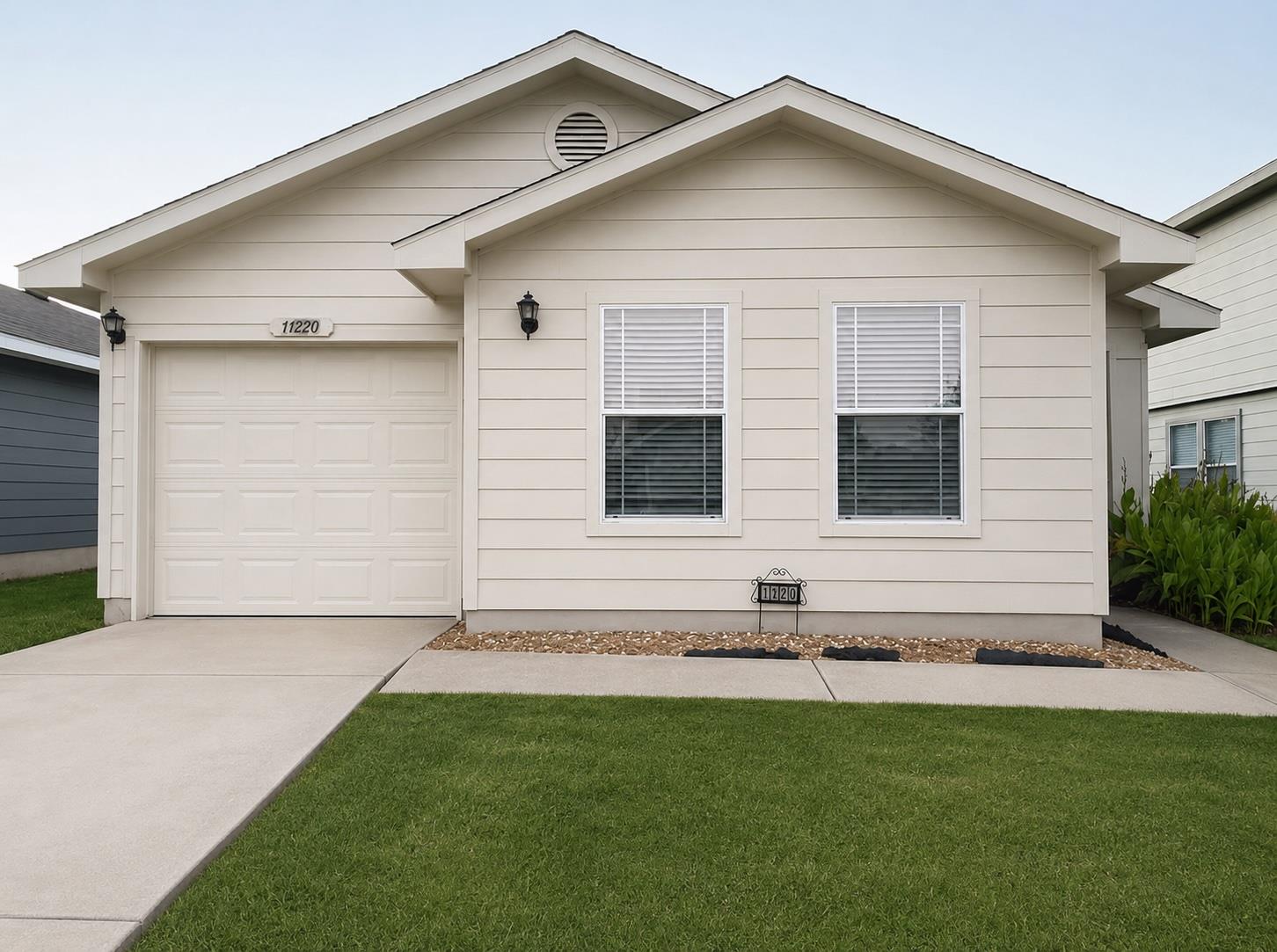 1420 Poppy Seed Ln Property Photo 1
