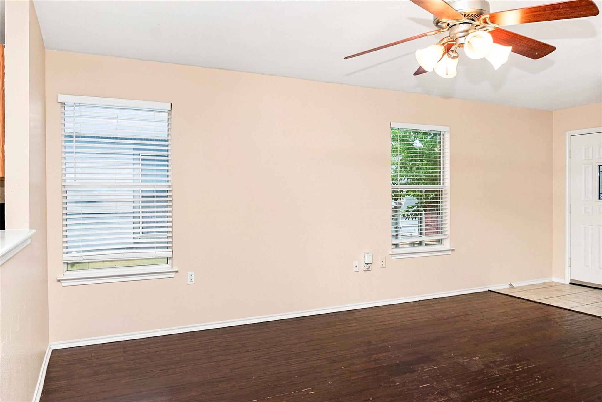 1420 Poppy Seed Ln Property Photo 4