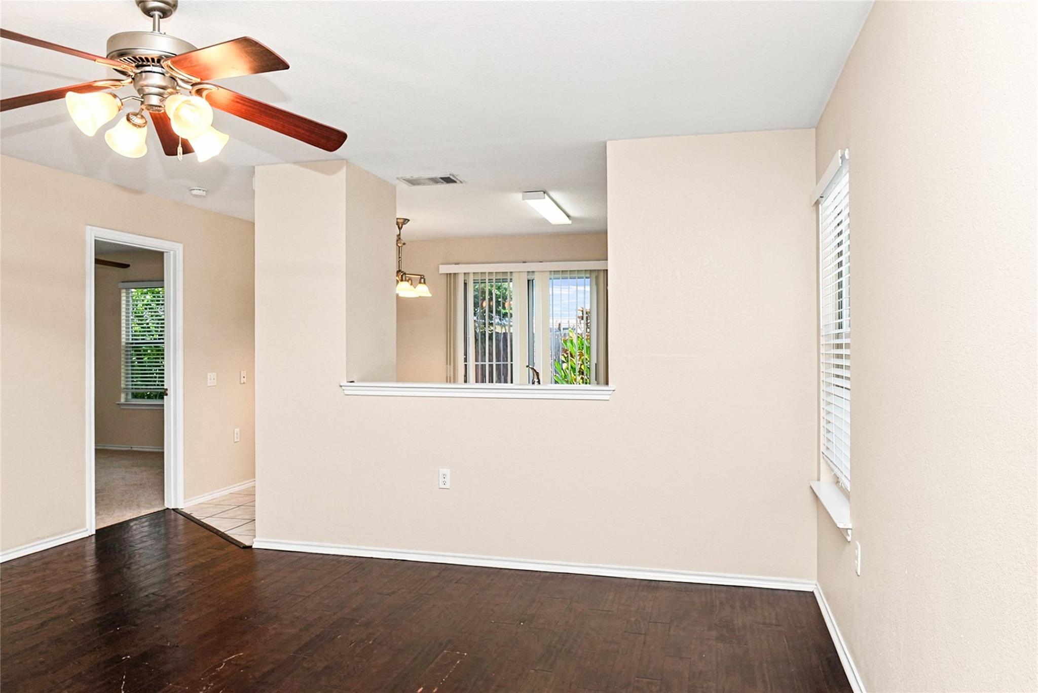 1420 Poppy Seed Ln Property Photo 5