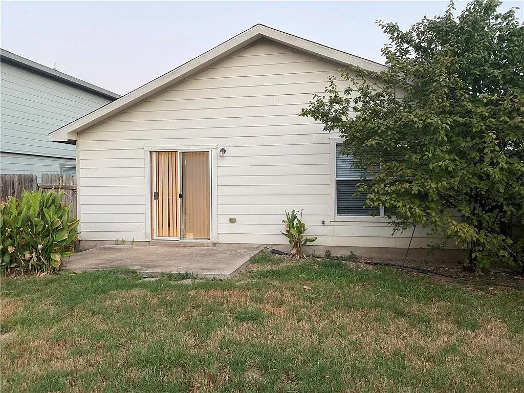 1420 Poppy Seed Ln Property Photo 14