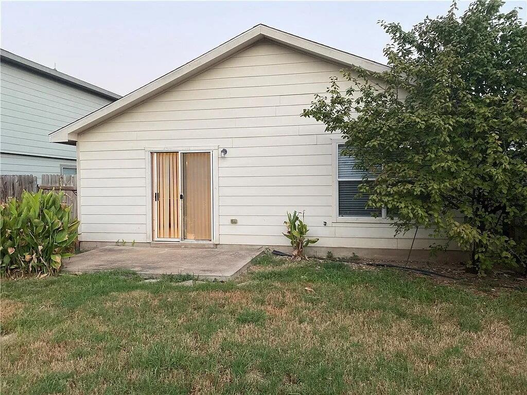1420 Poppy Seed Ln Property Photo 15