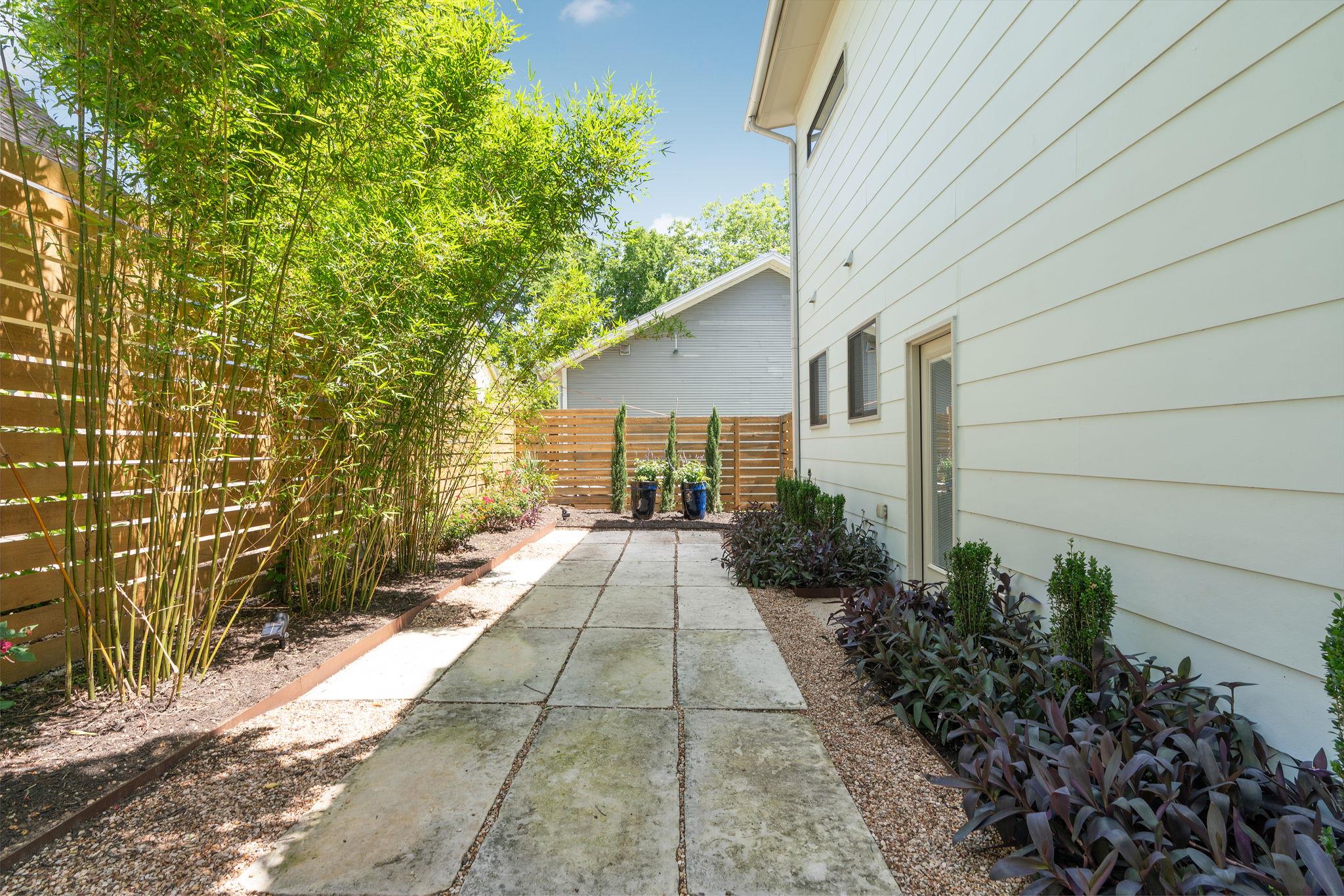 2104 East Side Dr Property Photo 35
