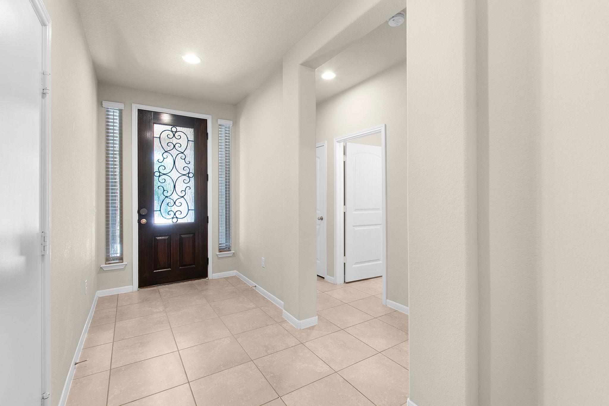 2437 Lyla Ln Property Photo 3