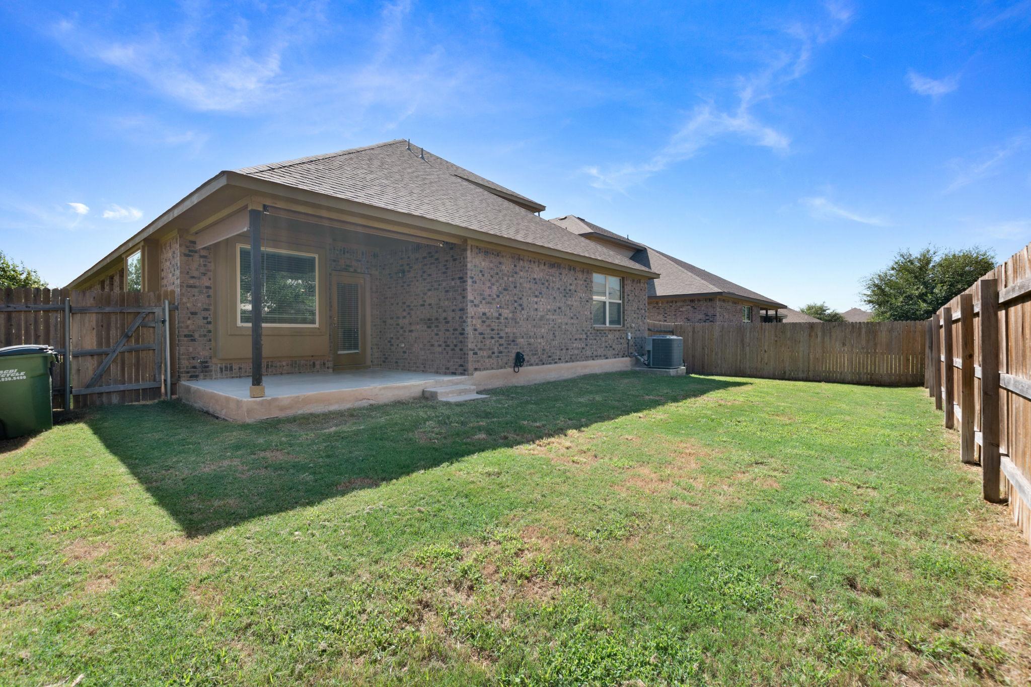 2437 Lyla Ln Property Photo 18