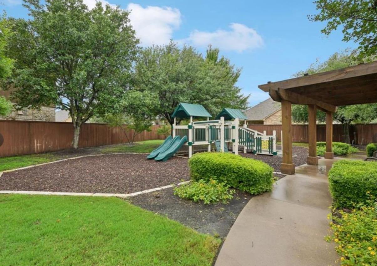 2437 Lyla Ln Property Photo 21