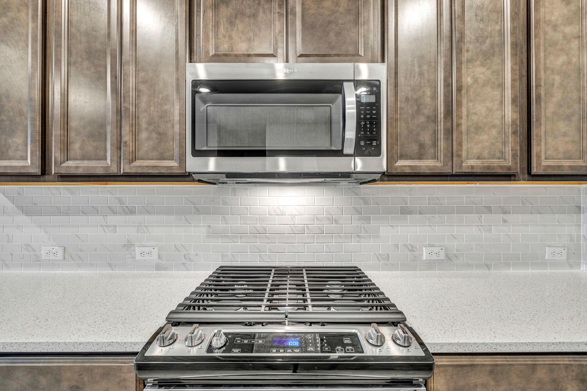 233 El Capitan Loop Property Photo 8