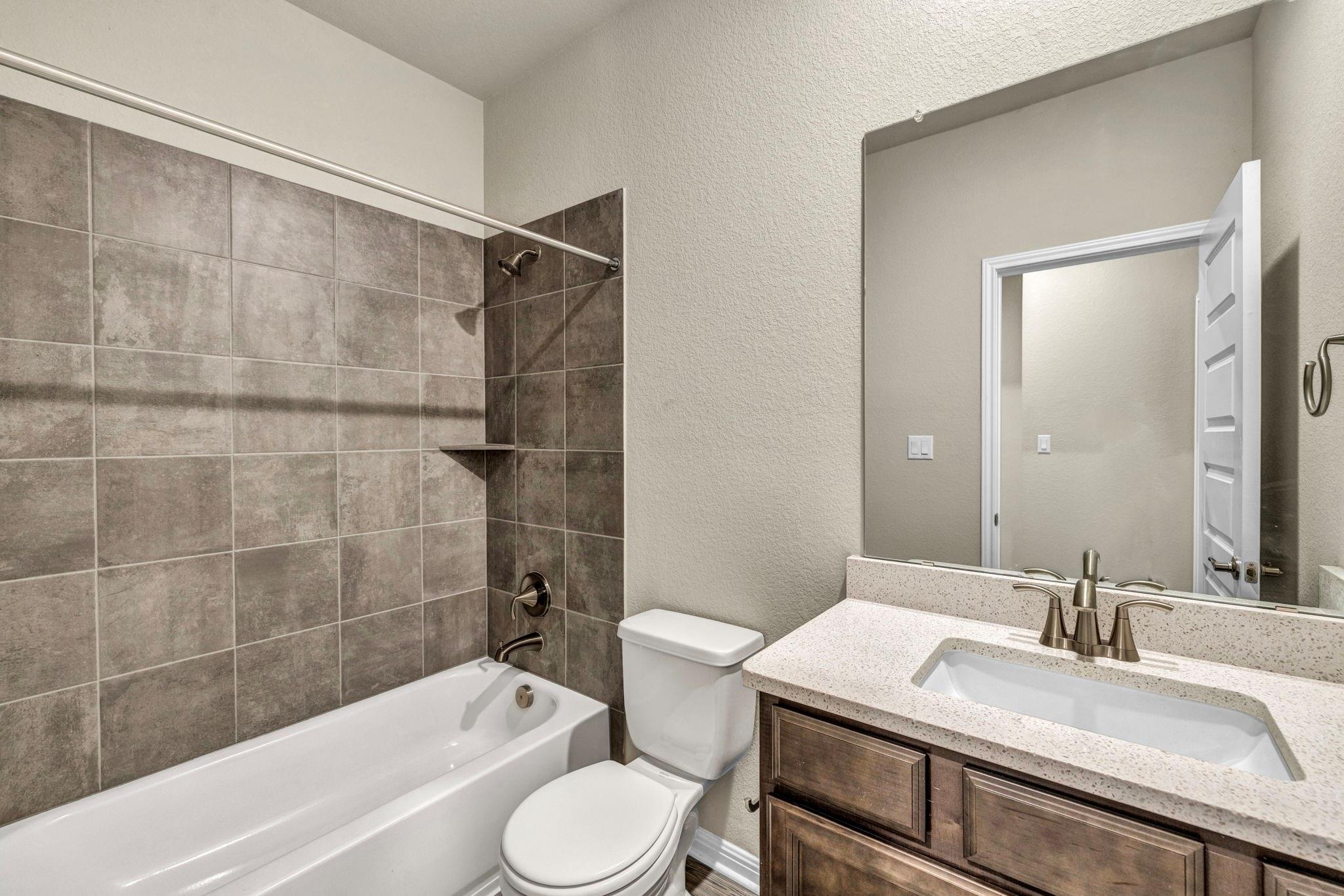 233 El Capitan Loop Property Photo 9