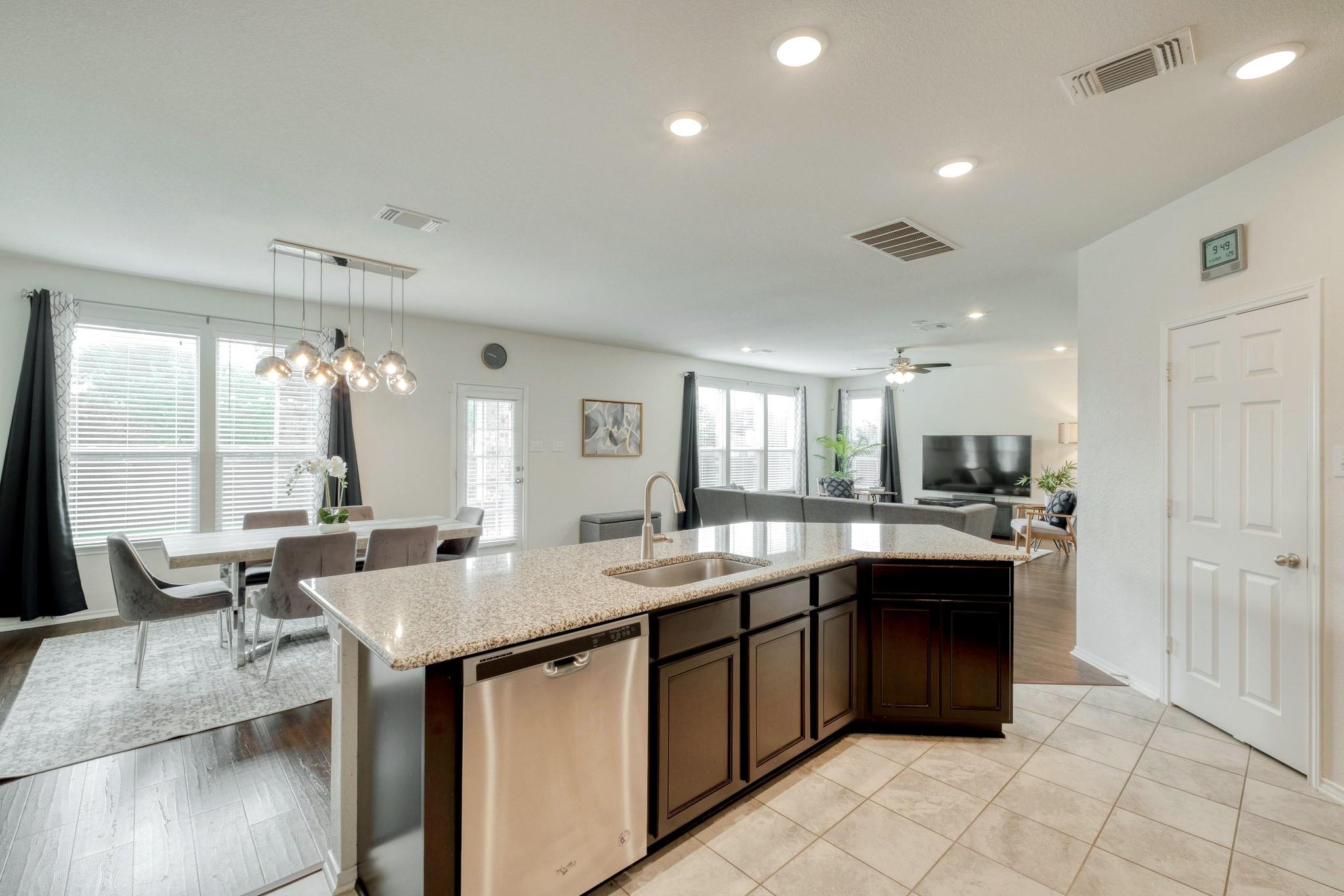 1236 Volente Ln Property Photo 13