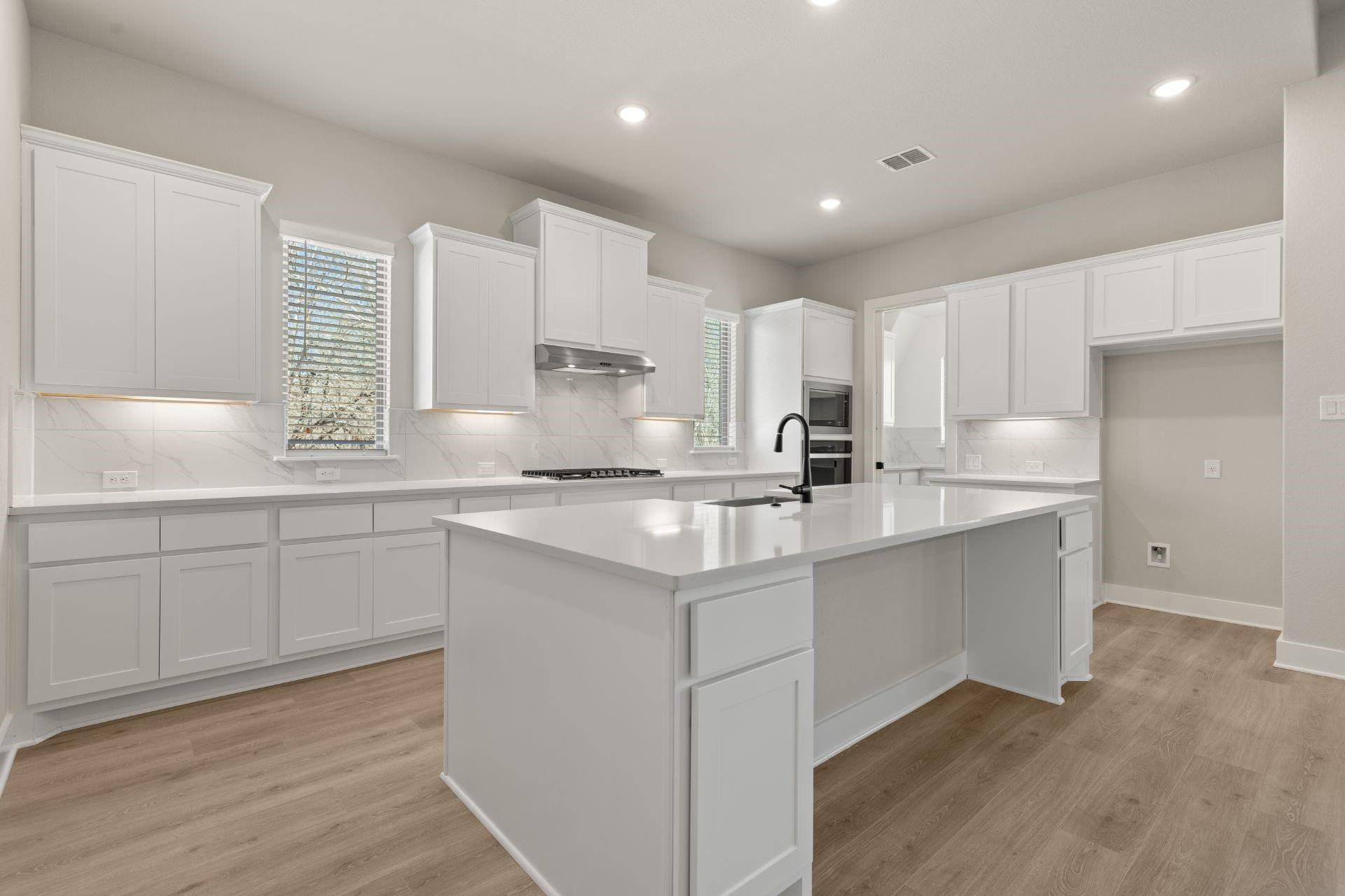 263 Raptor Beak Way Property Photo 8