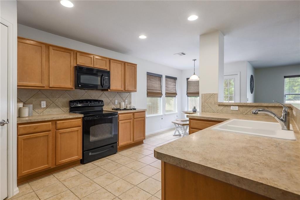 433 Moorhen Cv Property Photo 1