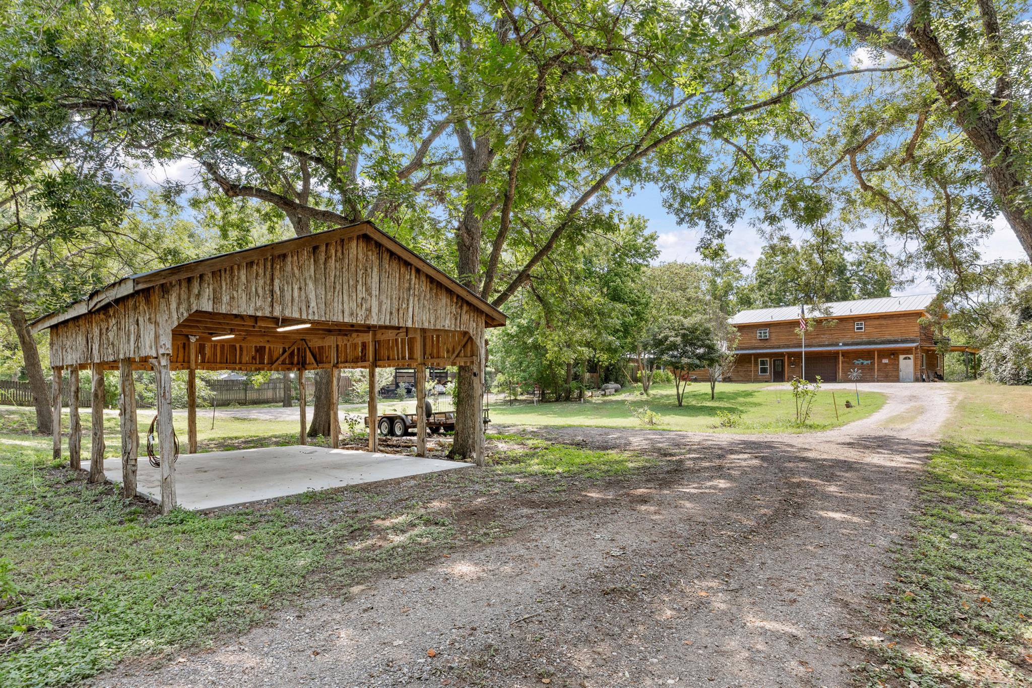 315 River Wood Dr Property Photo 11