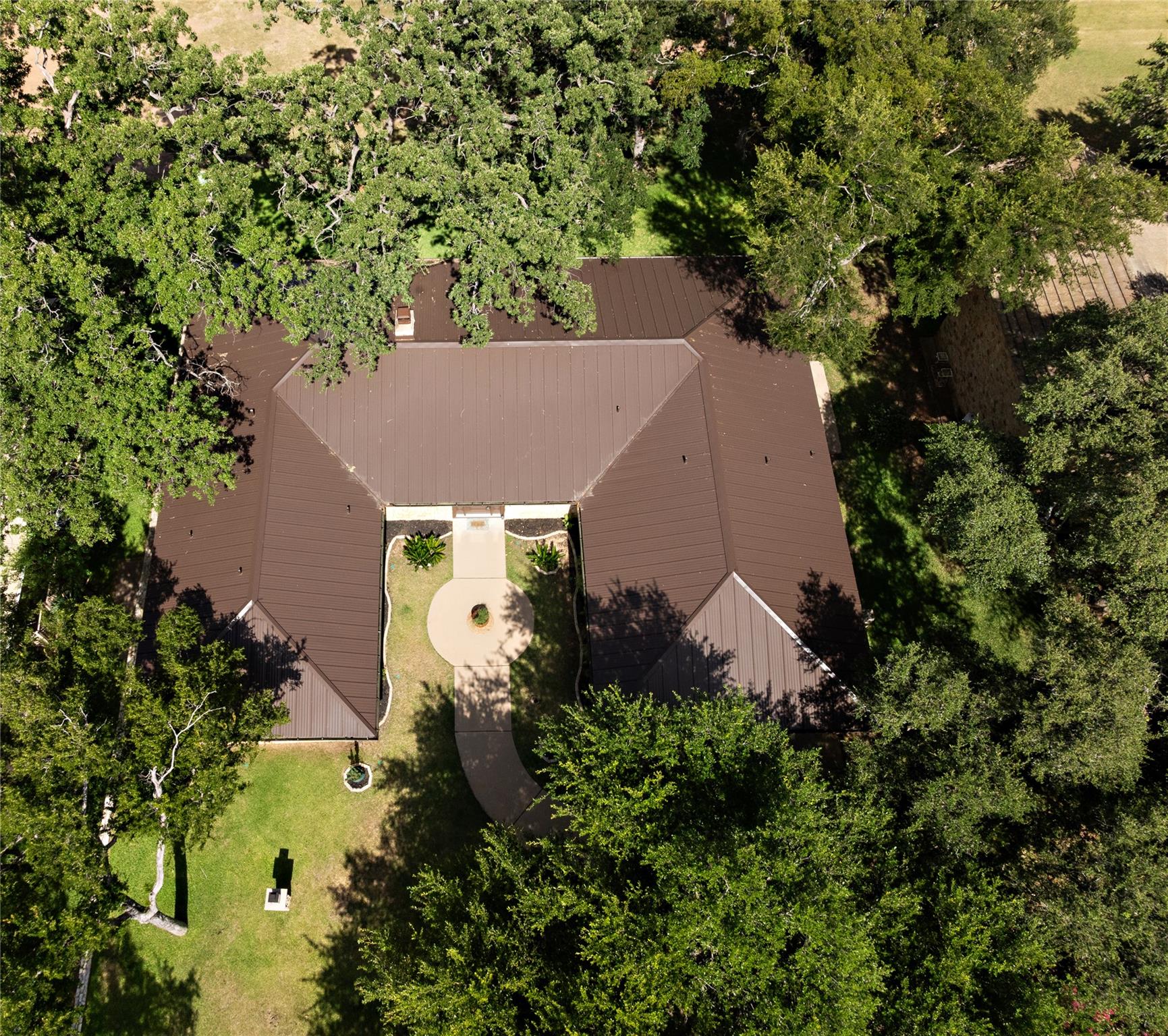 413 Silver Spur Property Photo 4