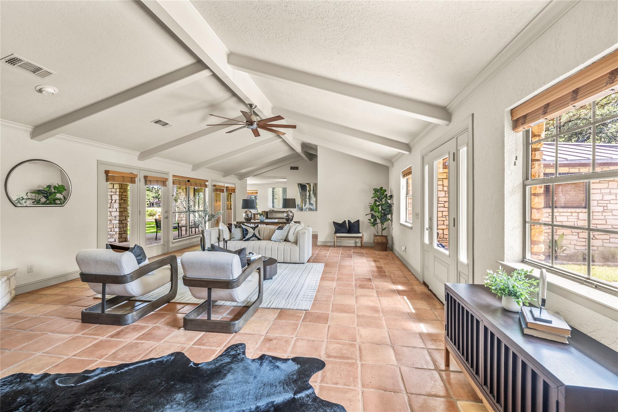 413 Silver Spur Property Photo 8