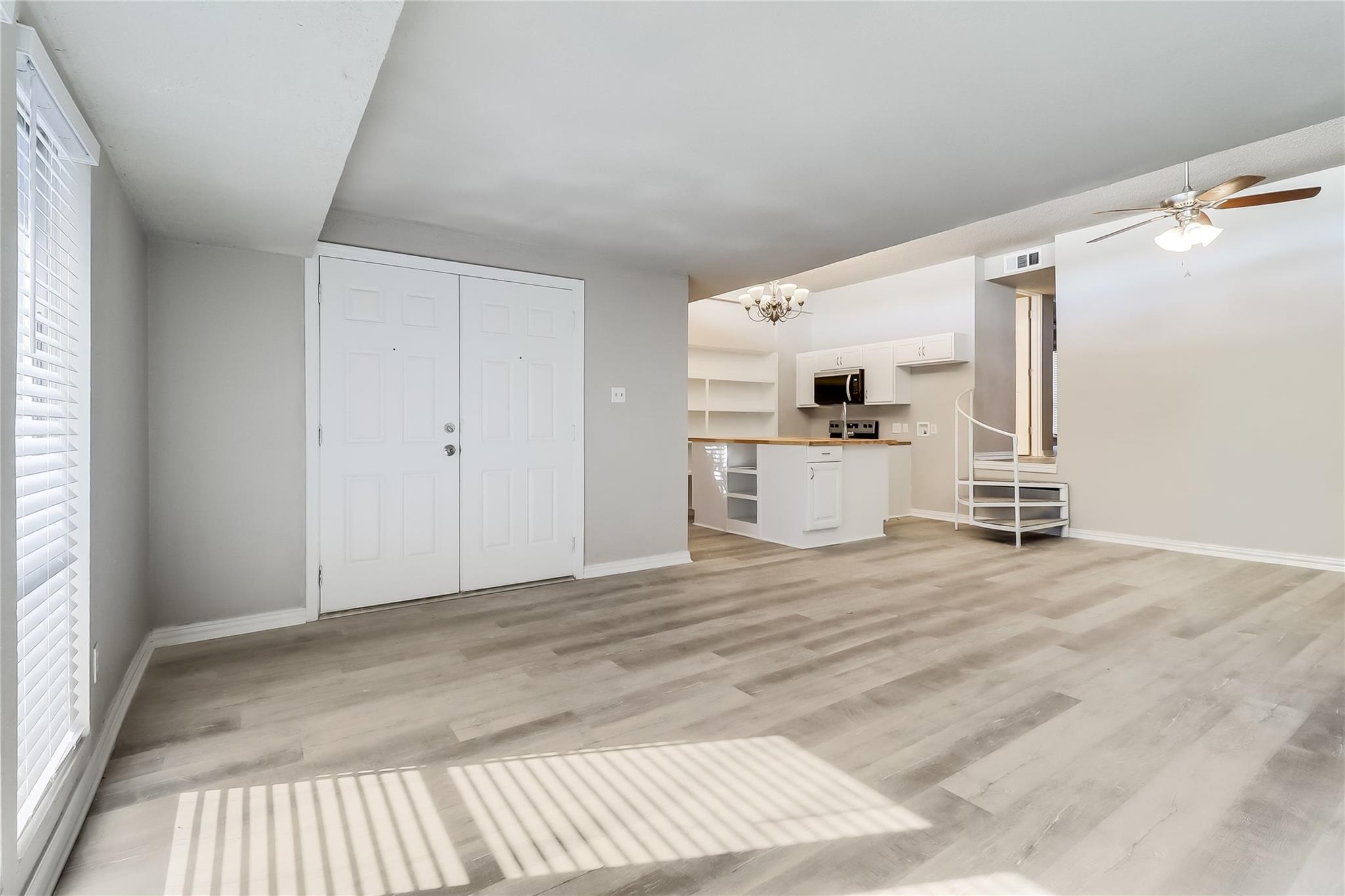 5918 Lago Vista Way #d33 Property Photo 2